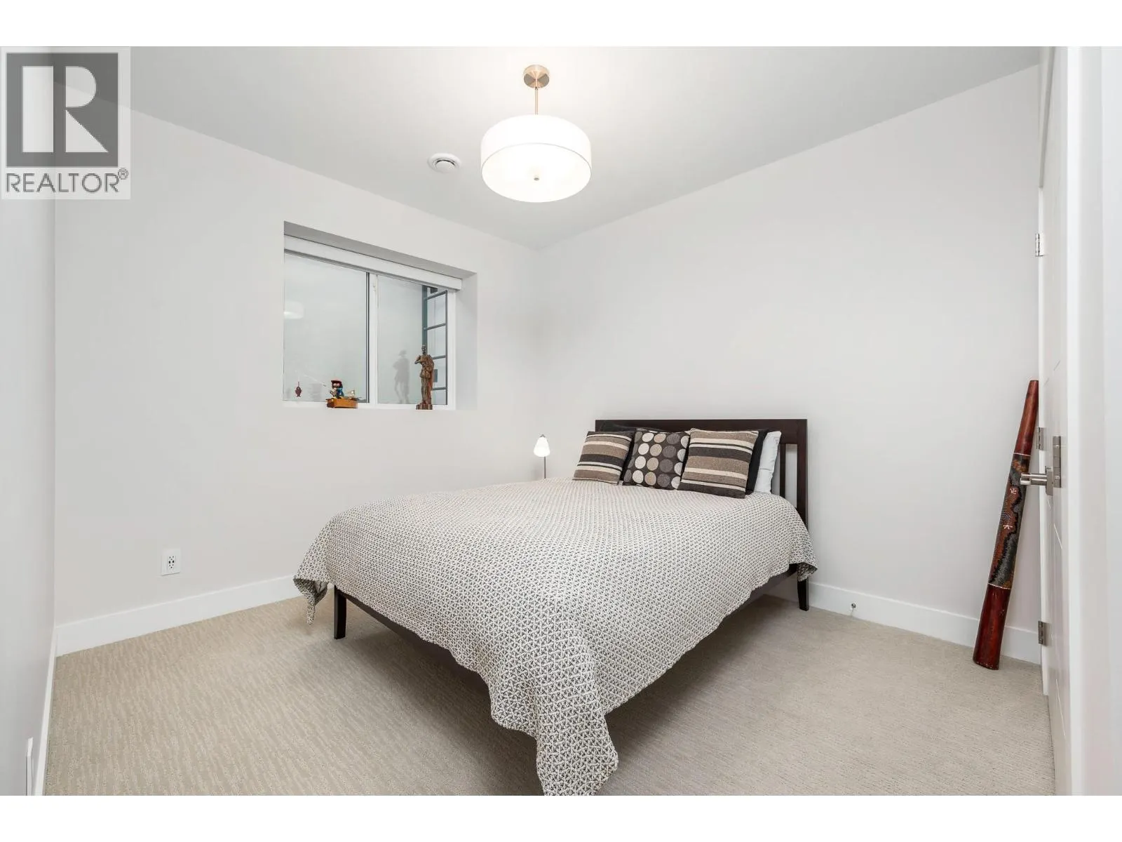 9839 Beacon Hill Crescent