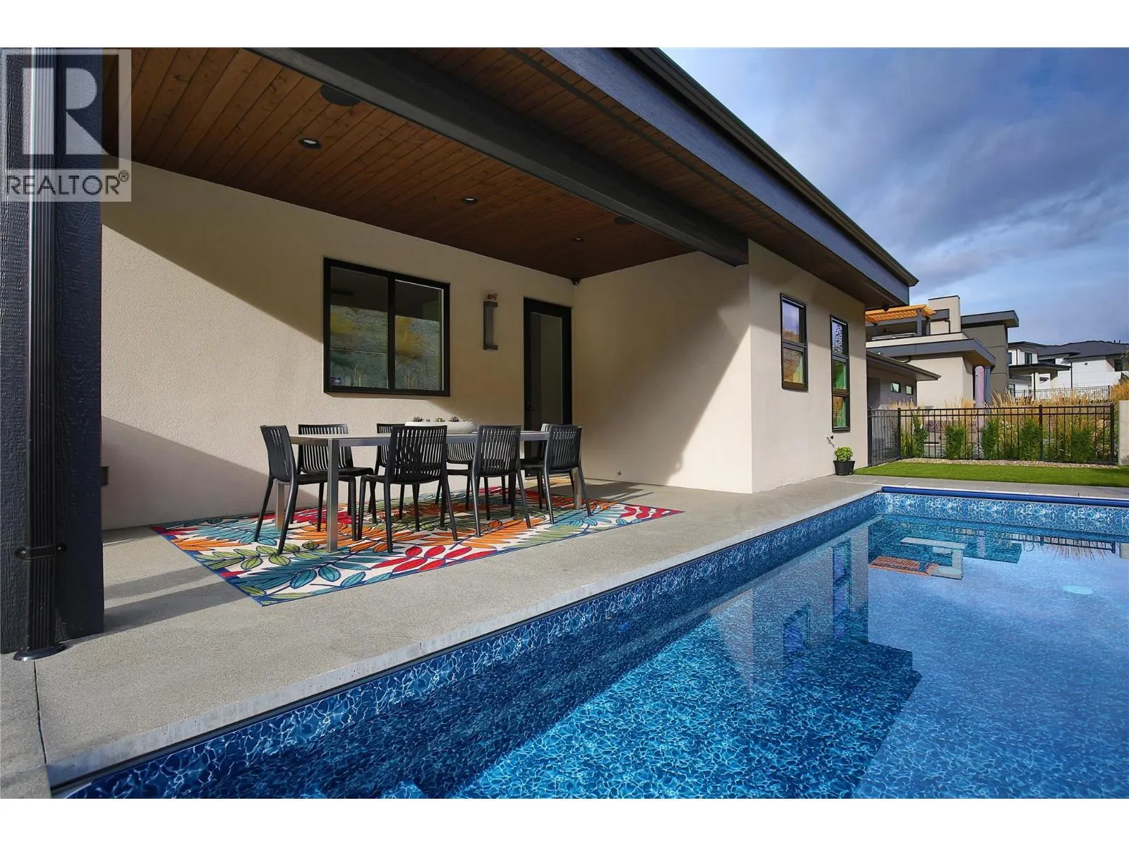 9839 Beacon Hill Crescent