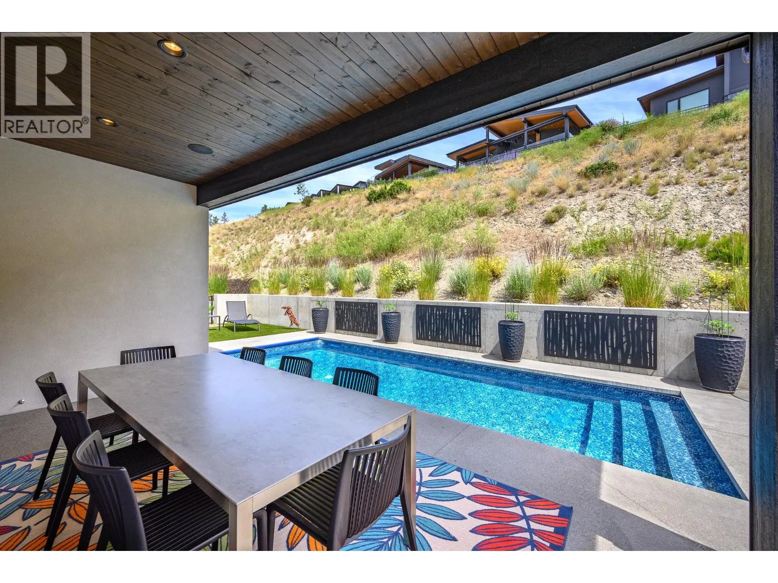 9839 Beacon Hill Crescent