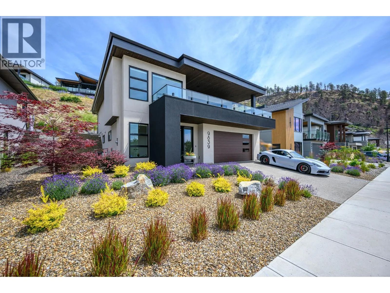 9839 Beacon Hill Crescent