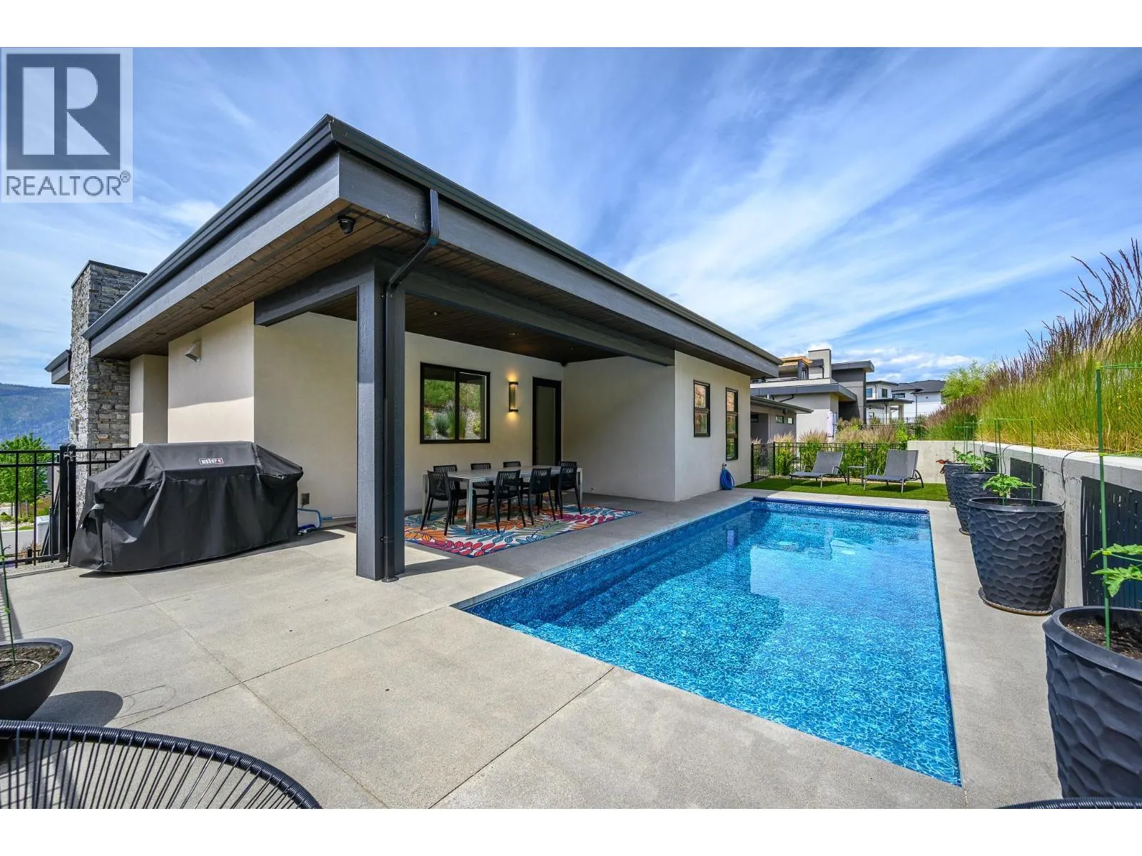 9839 Beacon Hill Crescent