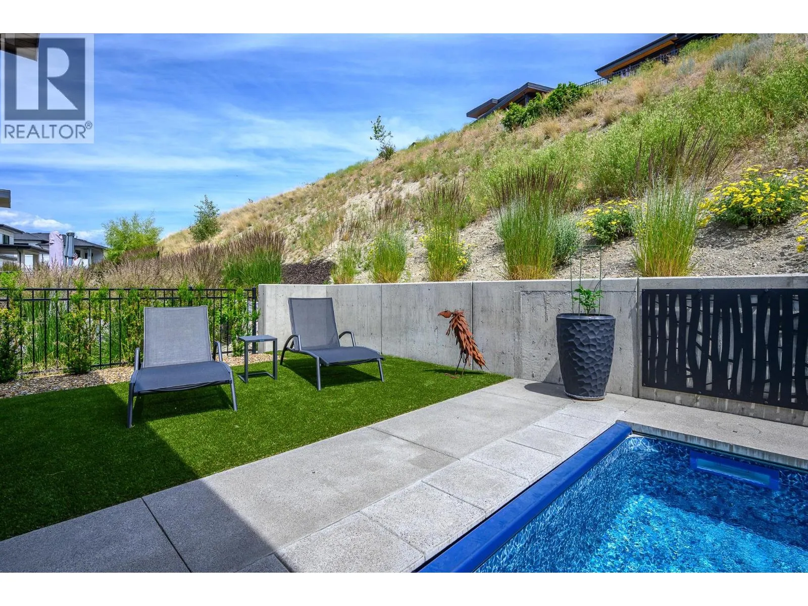 9839 Beacon Hill Crescent