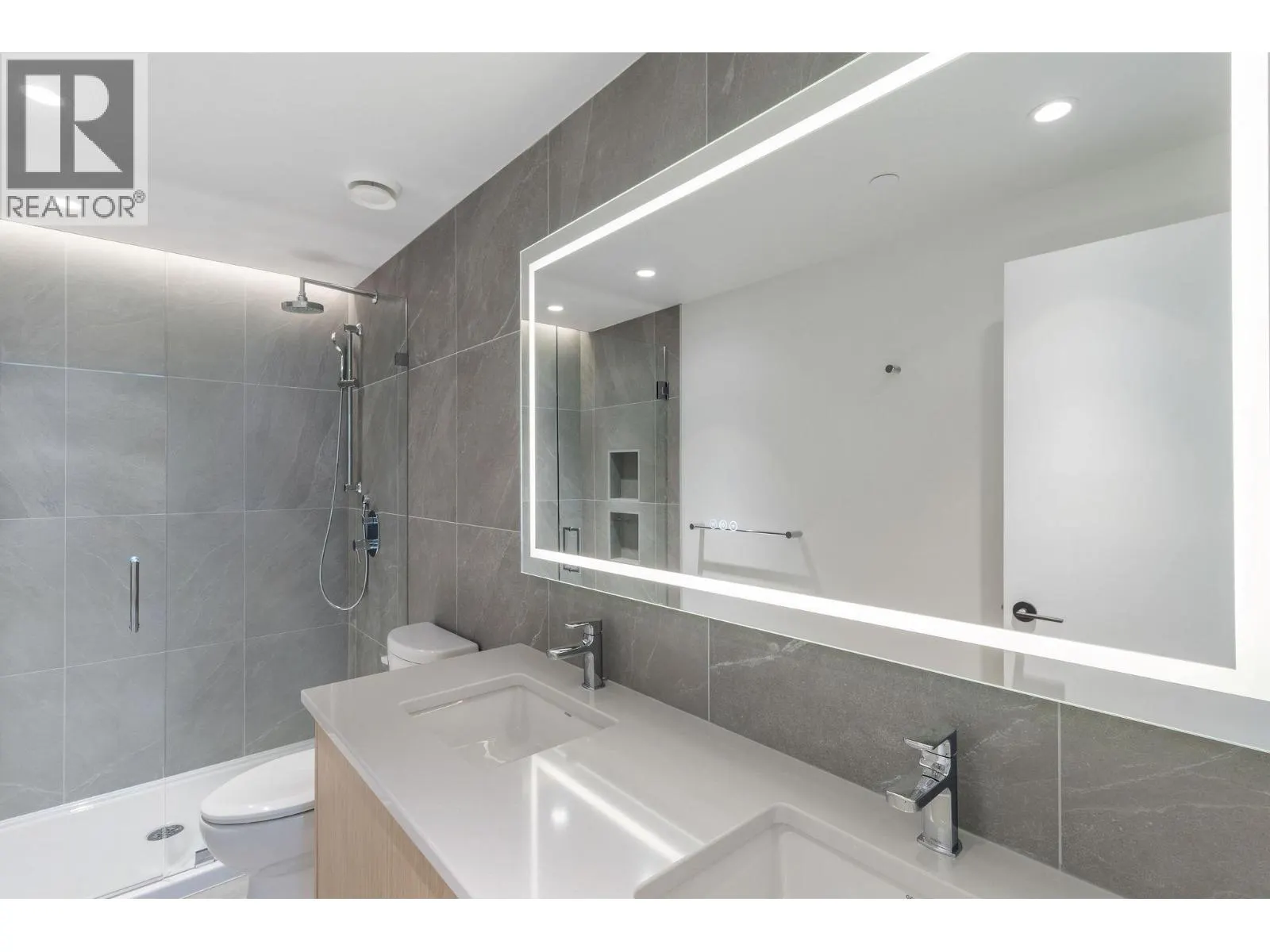 3051 Abbott Street Unit# 213