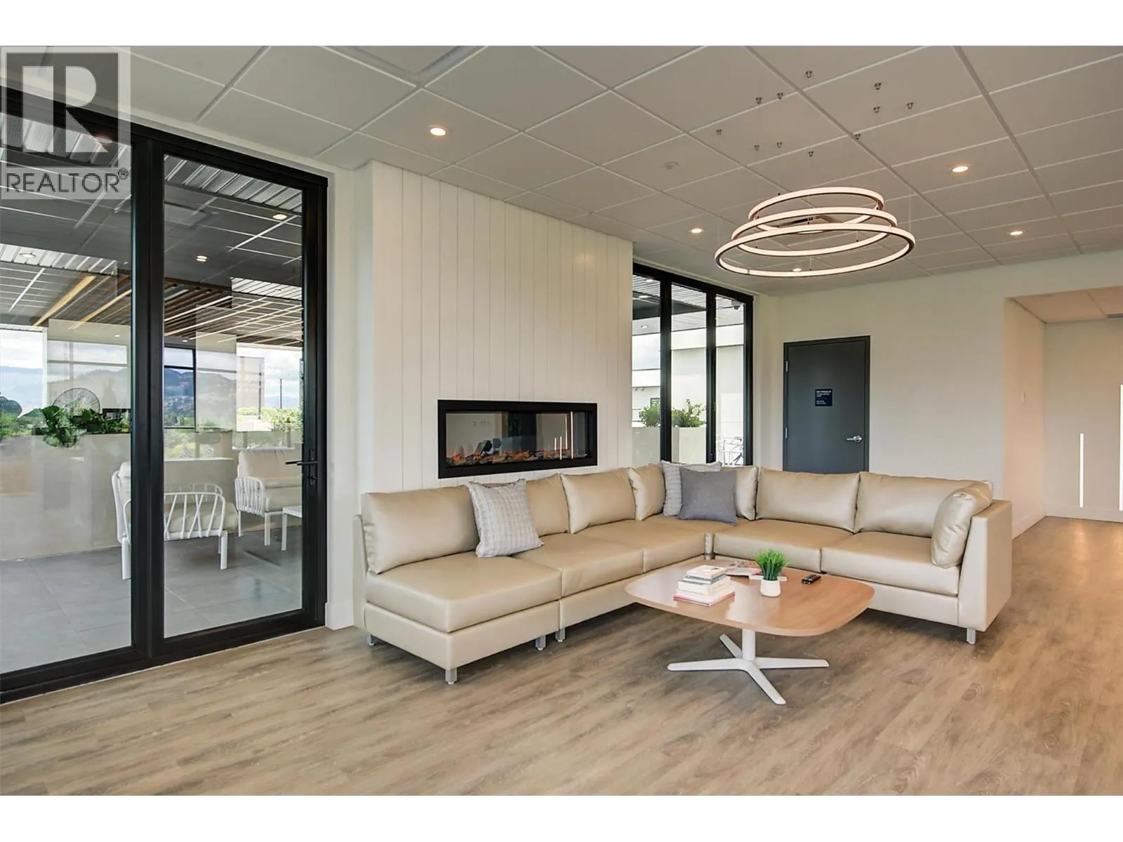 1274 Devonshire Avenue Unit# 405