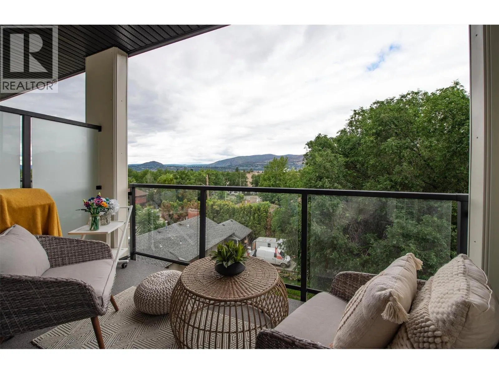 1274 Devonshire Avenue Unit# 405