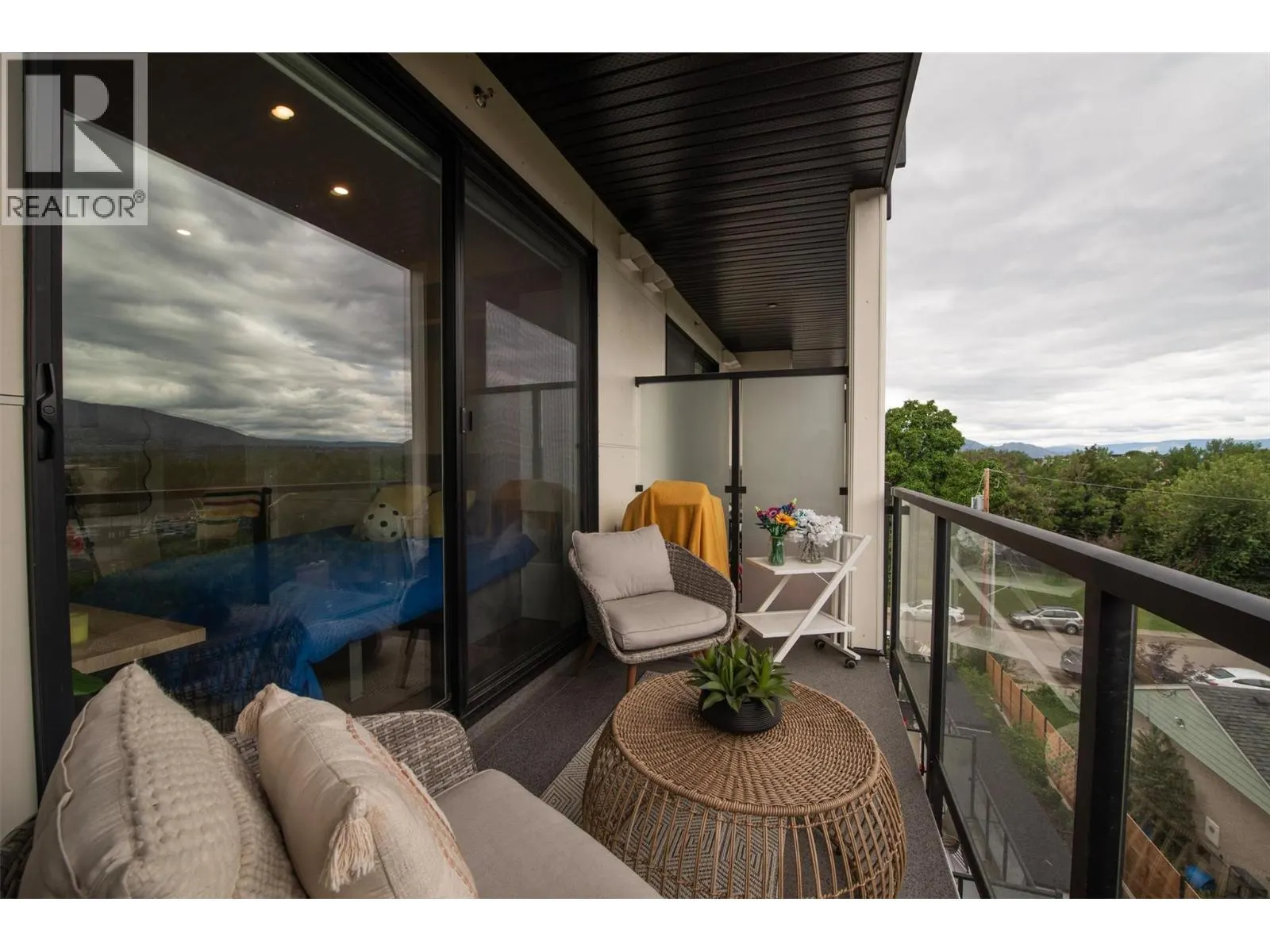 1274 Devonshire Avenue Unit# 405