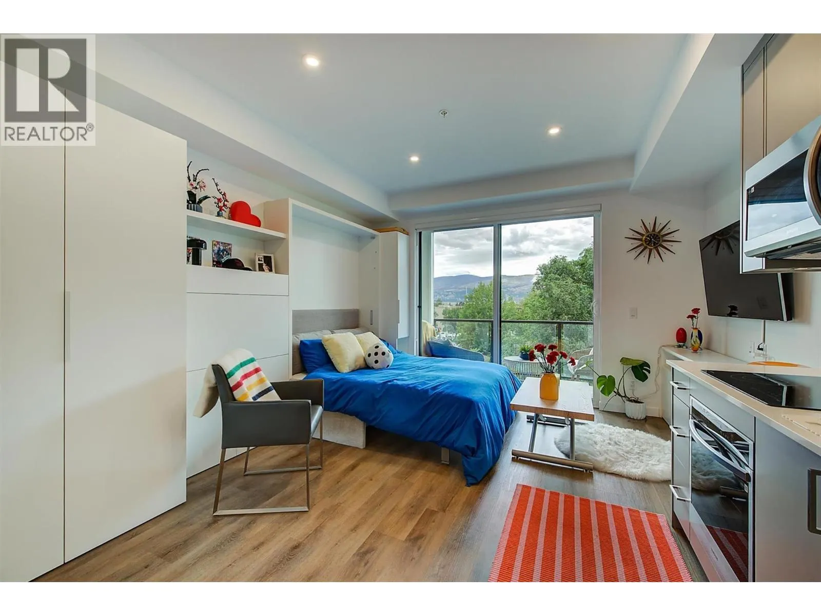 1274 Devonshire Avenue Unit# 405