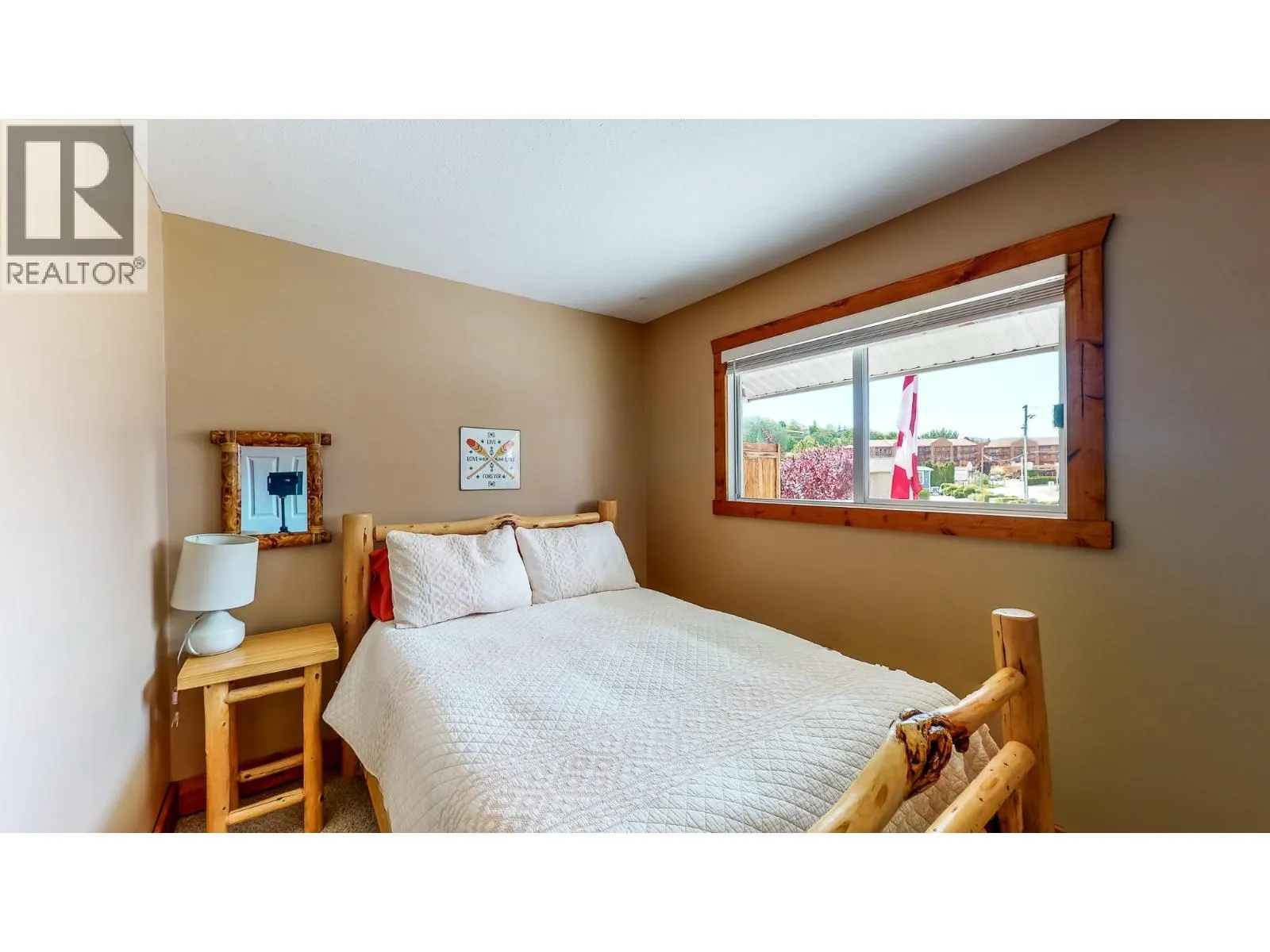 5005 LAKESHORE Drive Unit# 111