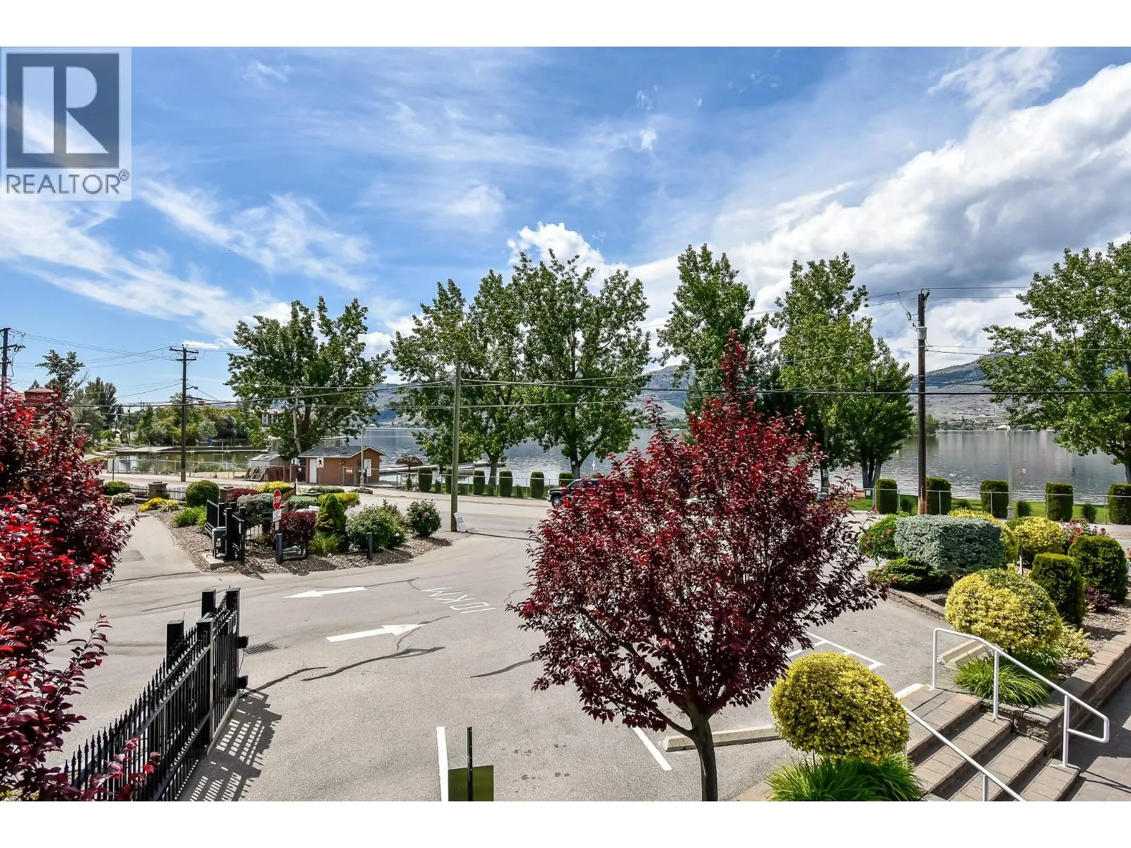 5005 LAKESHORE Drive Unit# 111