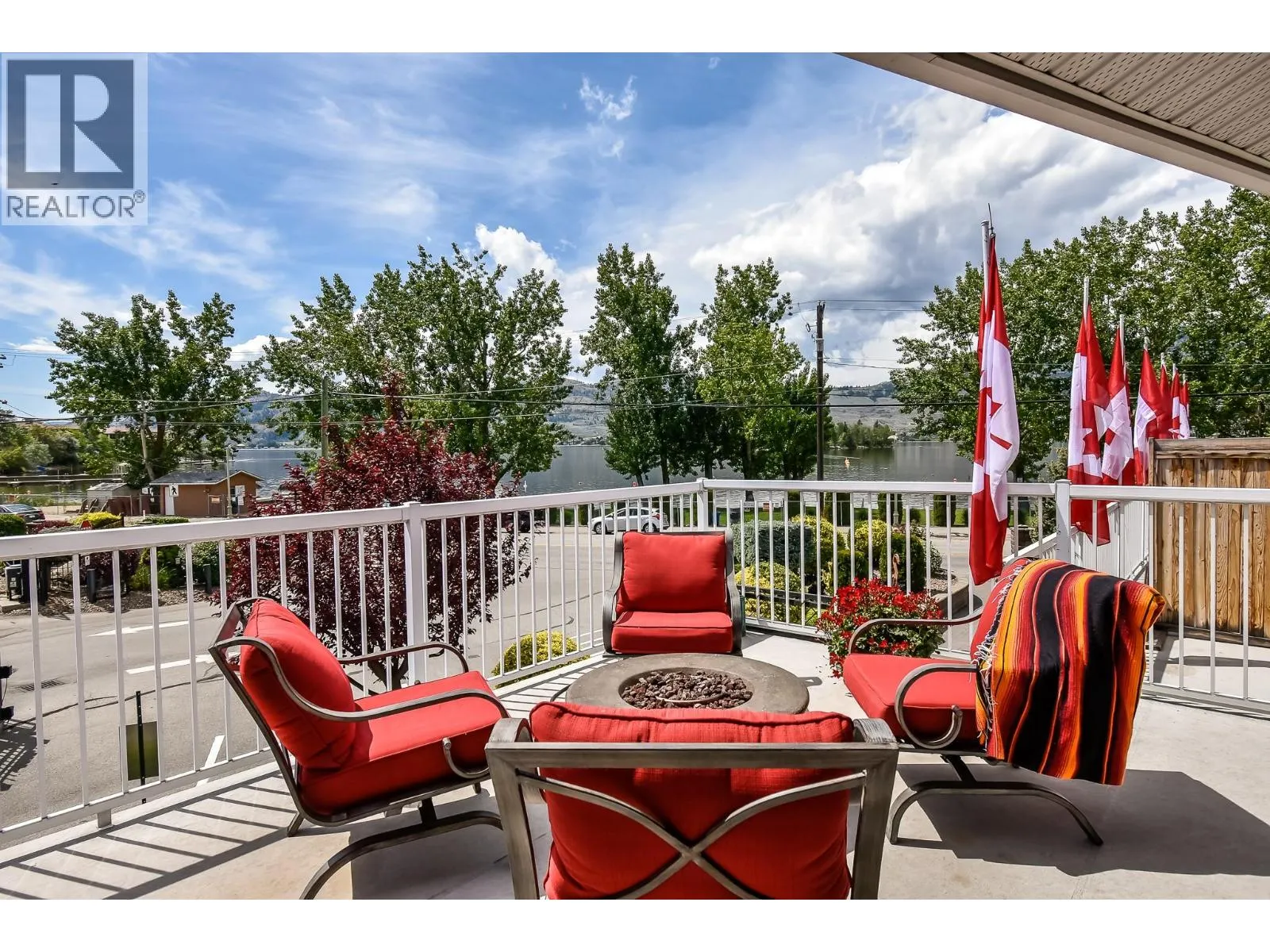 5005 LAKESHORE Drive Unit# 111