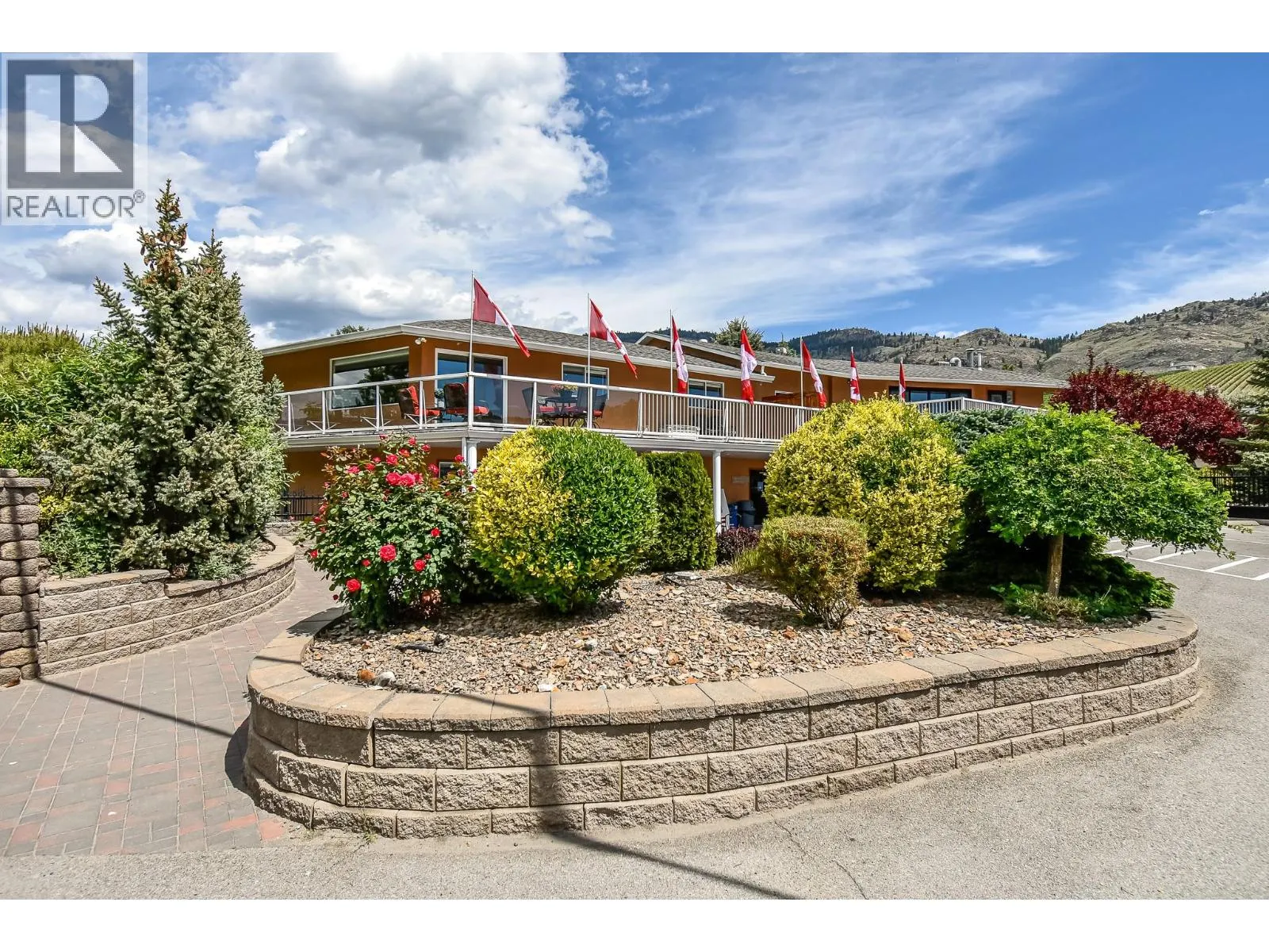 5005 LAKESHORE Drive Unit# 111