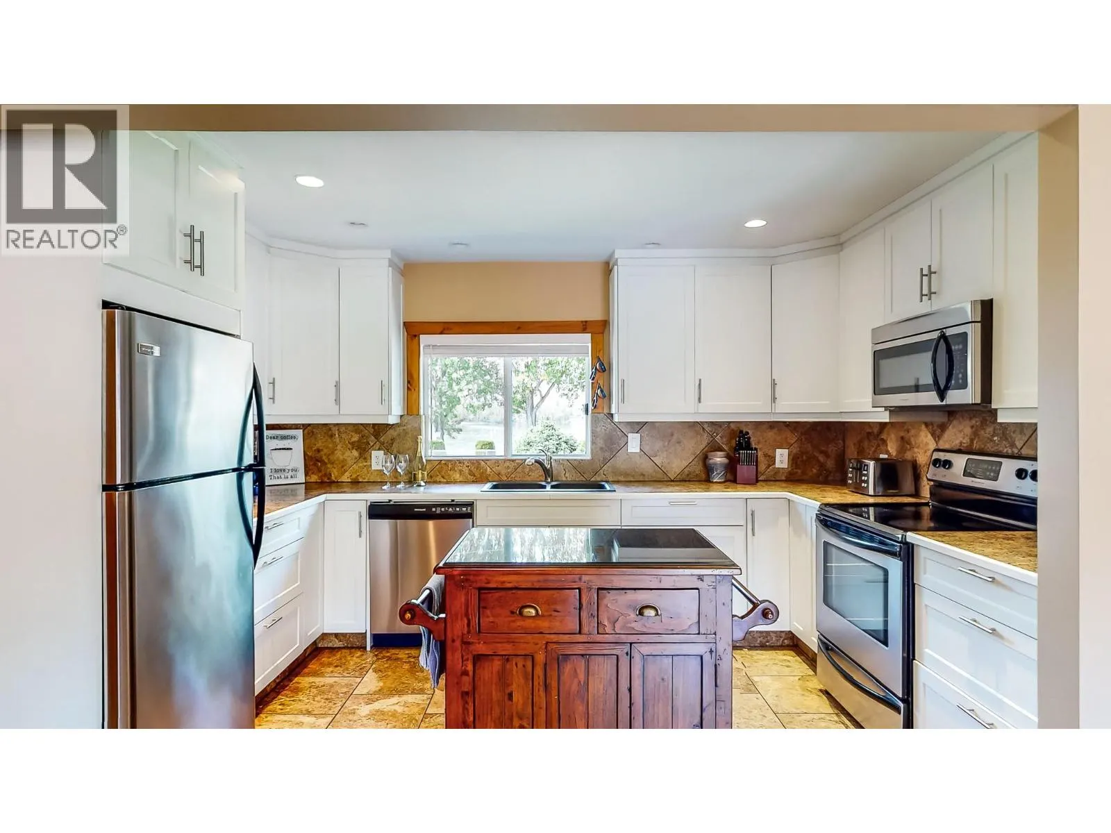 5005 LAKESHORE Drive Unit# 111