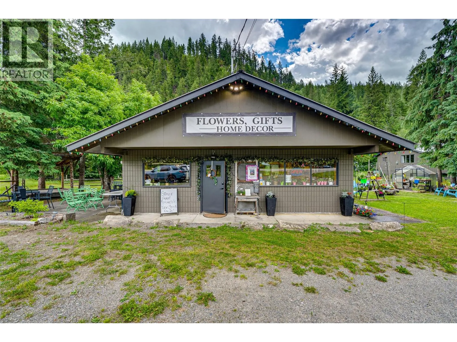 1206 Highway 6 Highway