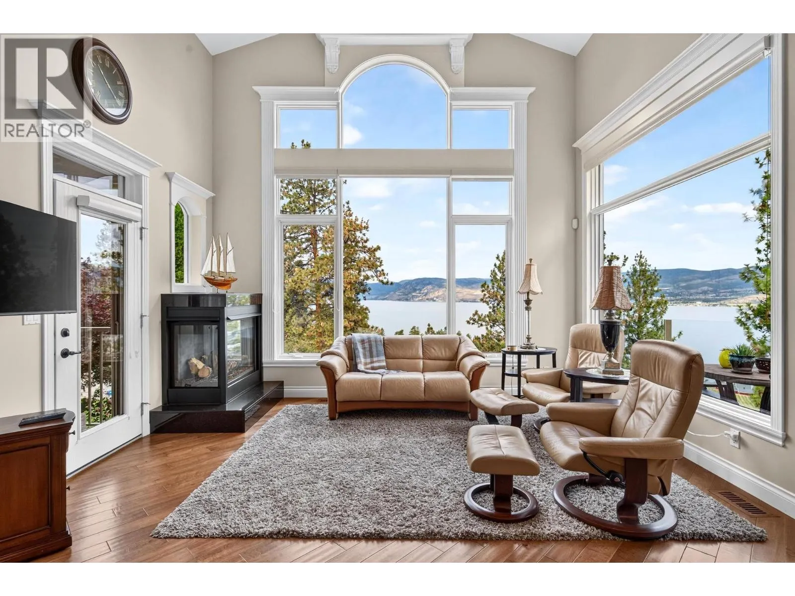 5386 Tanager Court