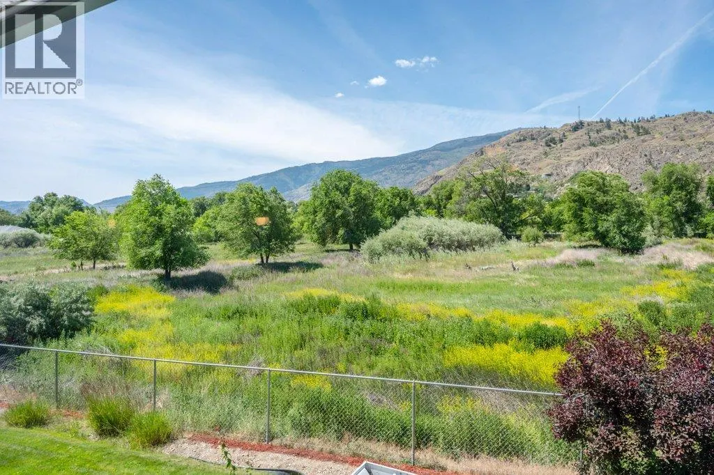 6514 MEADOWS Drive Unit# 8