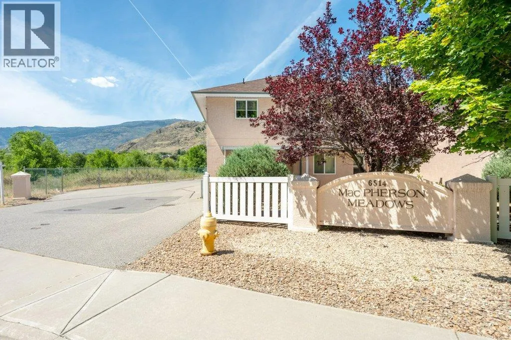 6514 MEADOWS Drive Unit# 8