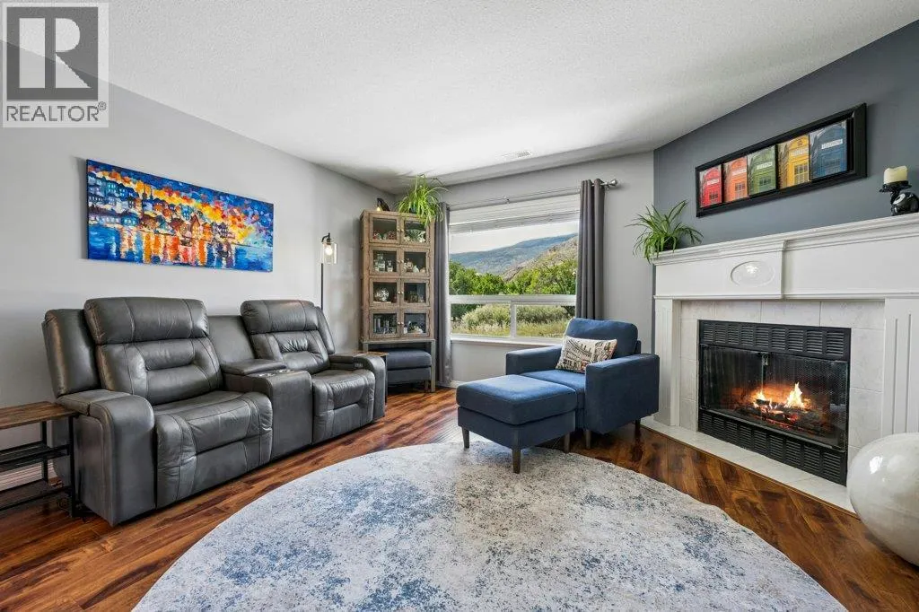 6514 MEADOWS Drive Unit# 8