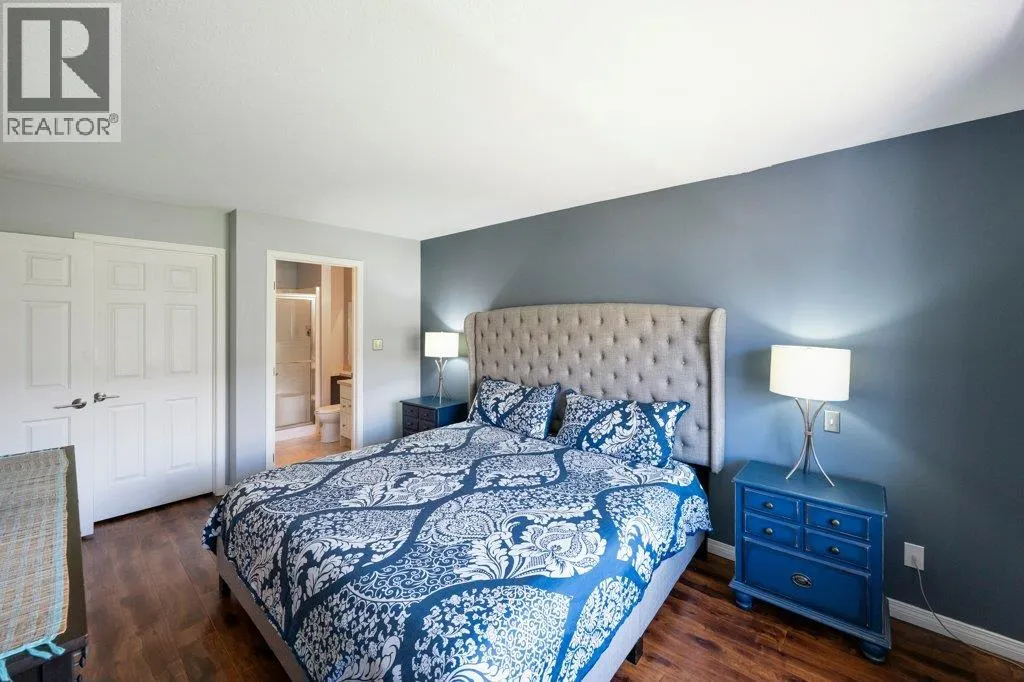 6514 MEADOWS Drive Unit# 8