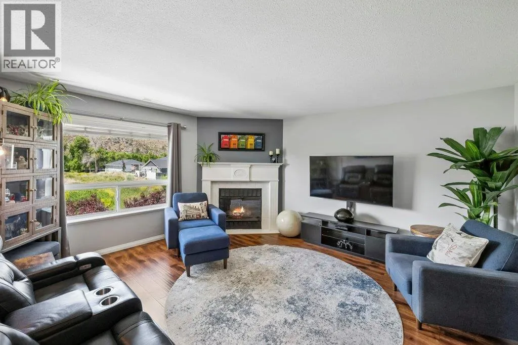 6514 MEADOWS Drive Unit# 8