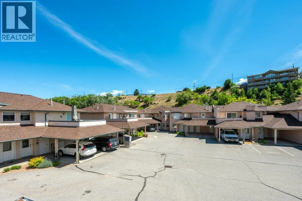 6514 MEADOWS Drive Unit# 8