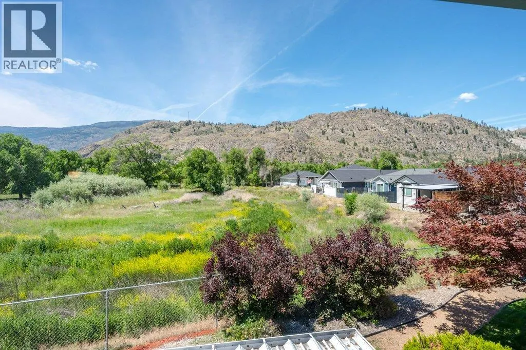 6514 MEADOWS Drive Unit# 8