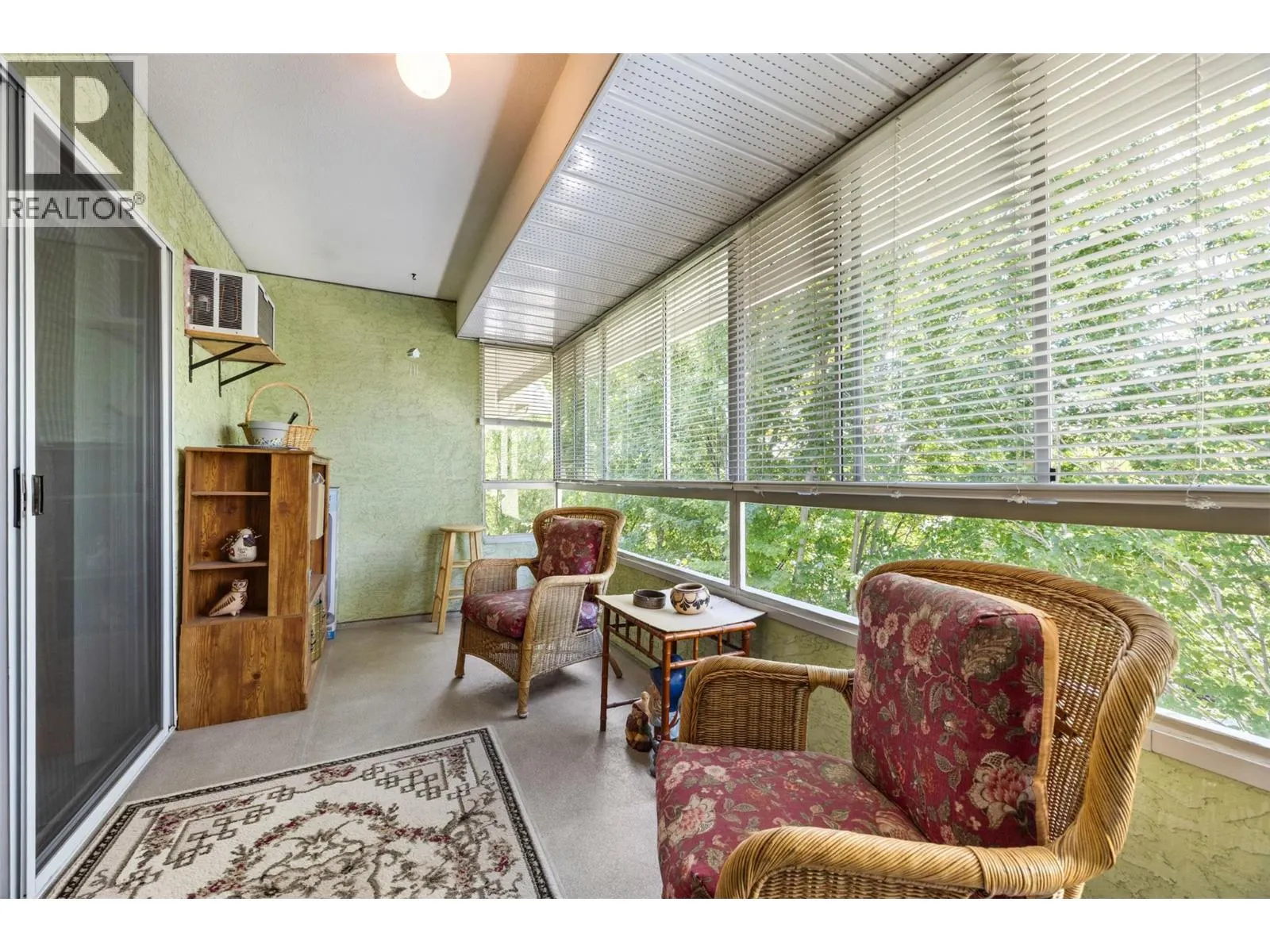 780 Houghton Road Unit# 408
