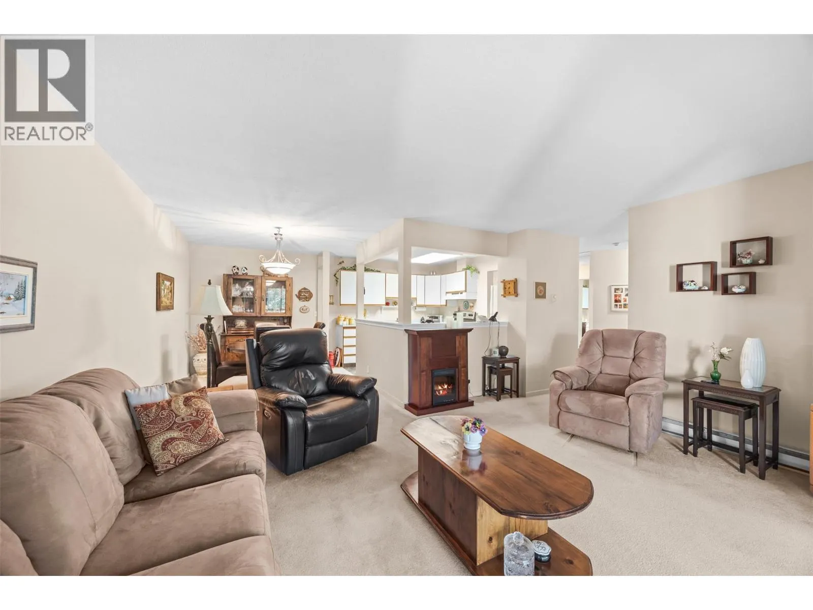 780 Houghton Road Unit# 408