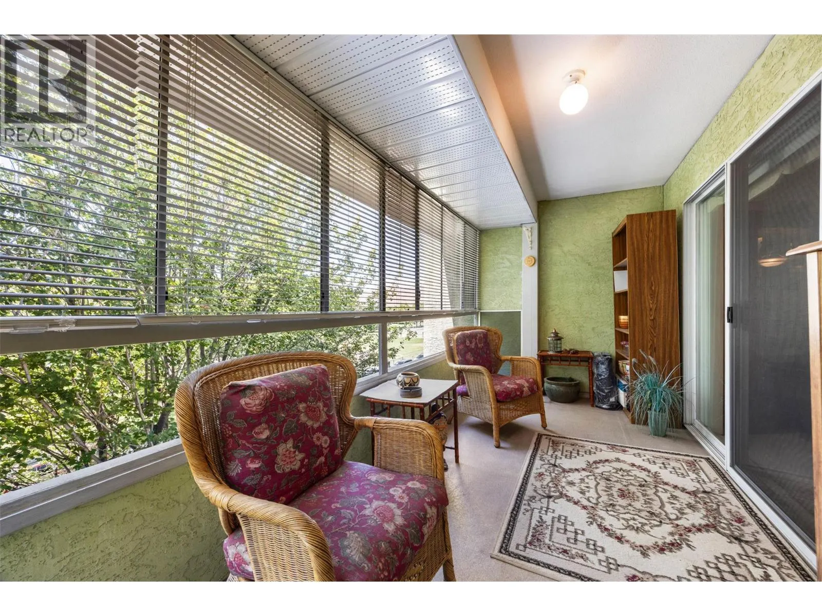 780 Houghton Road Unit# 408