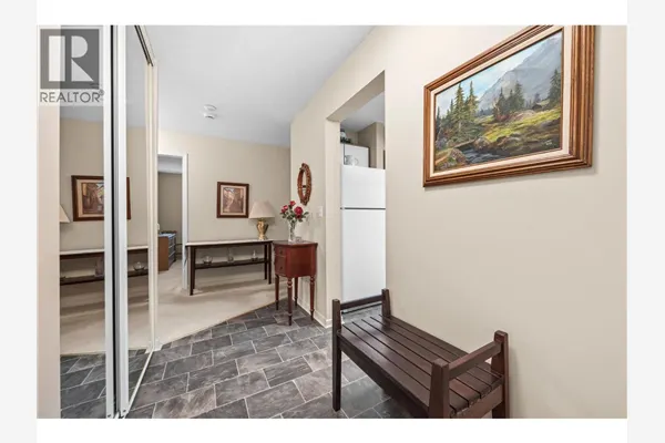 780 Houghton Road Unit# 408