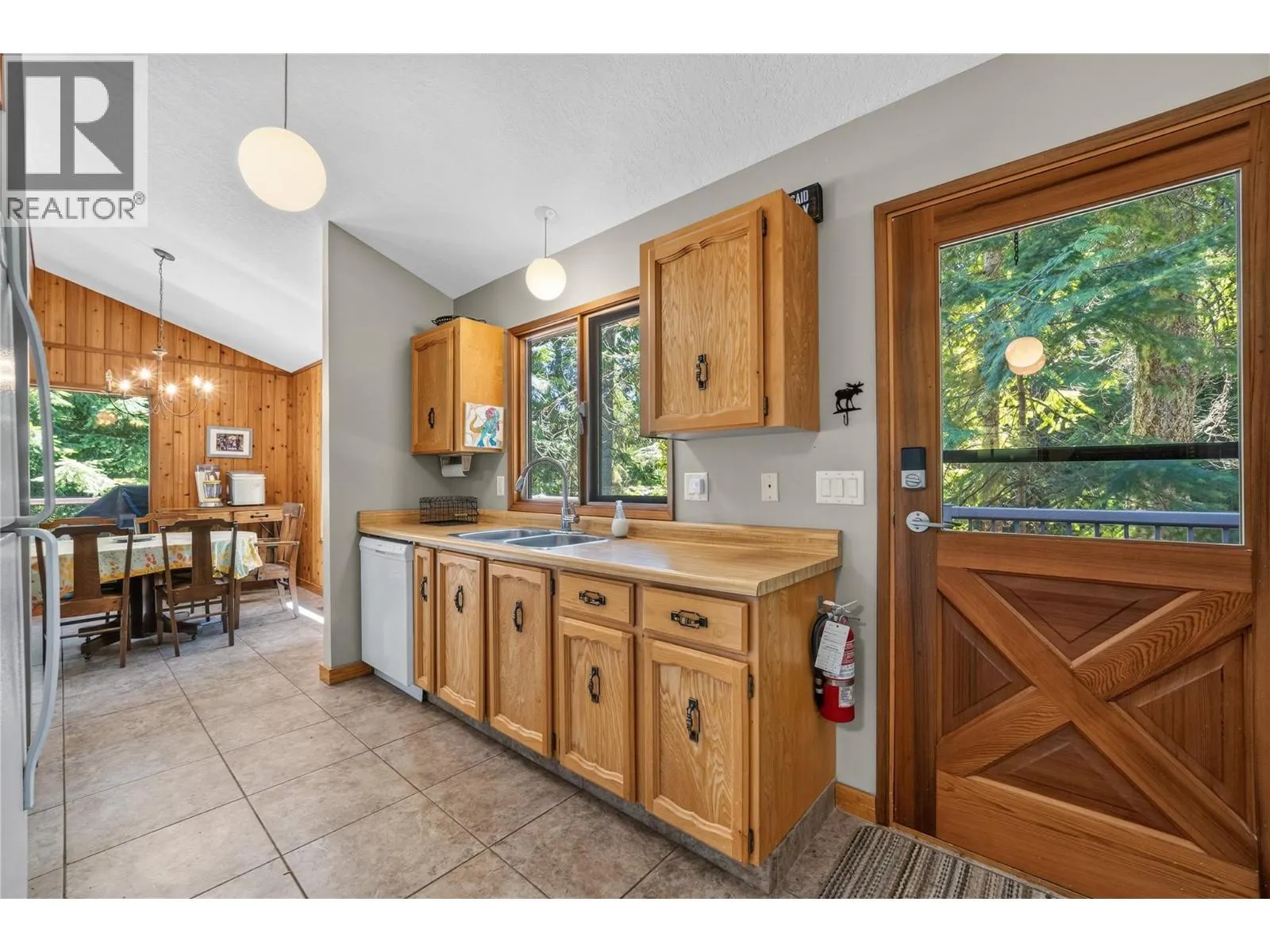 7429 Sunnybrae Canoe Point Road Unit# 28