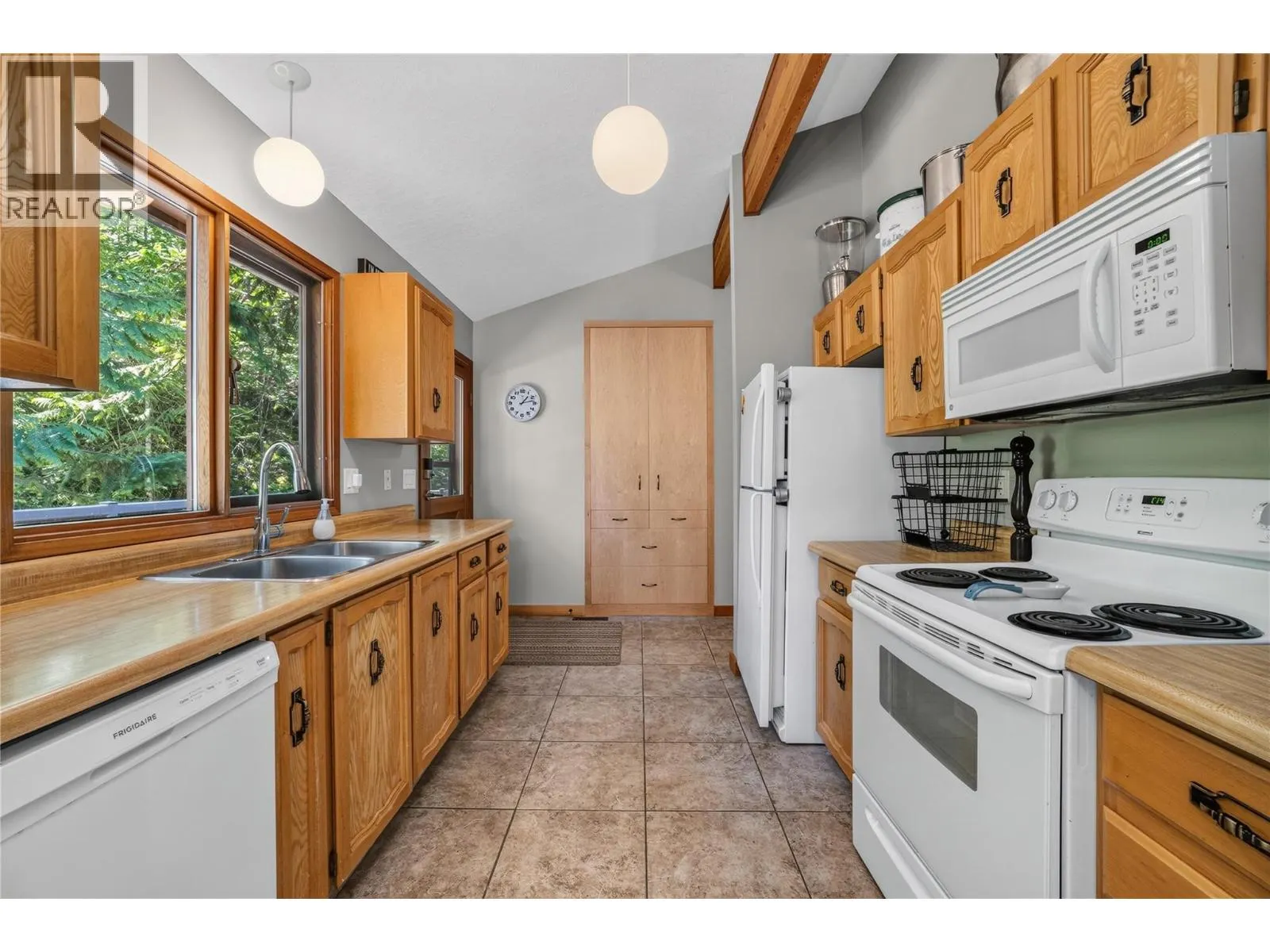 7429 Sunnybrae Canoe Point Road Unit# 28