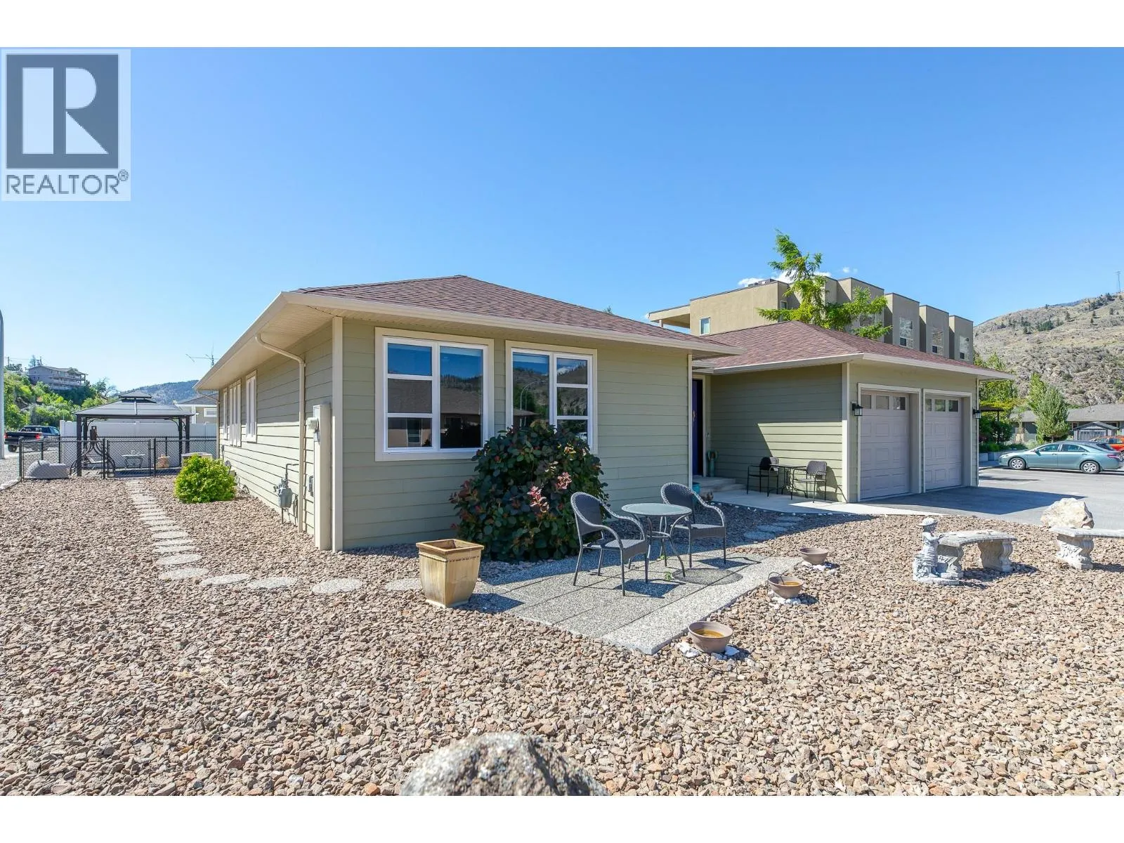 6602 Oxbow Crescent