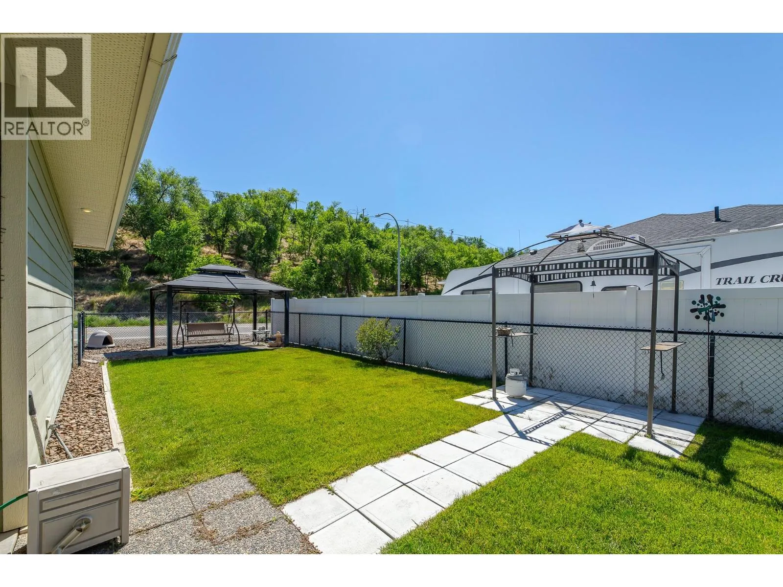 6602 Oxbow Crescent