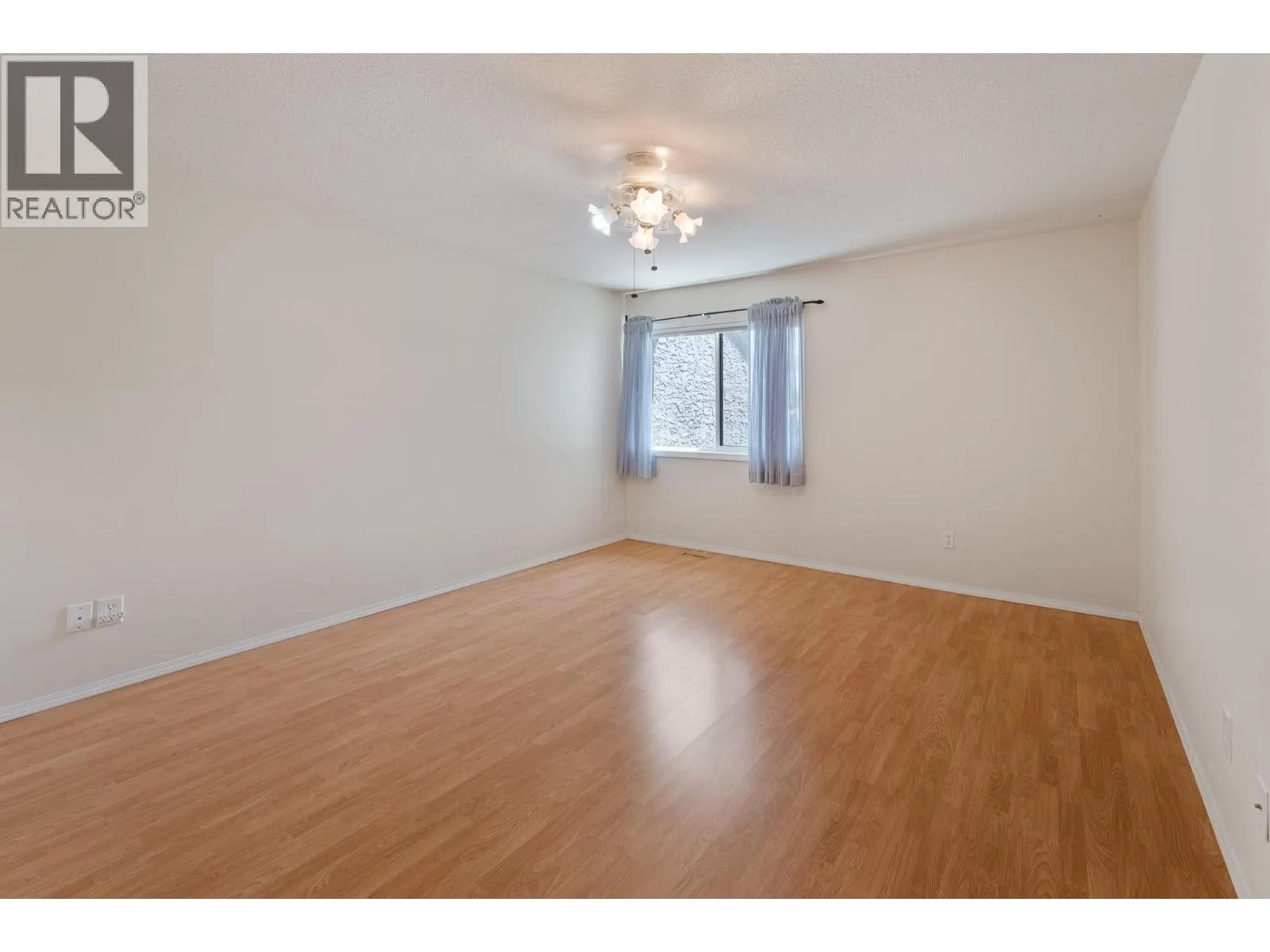 3370 Casorso Road Unit# 21