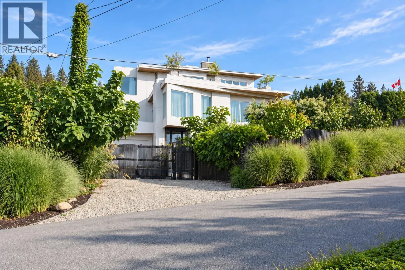 319 Carmel Crescent
