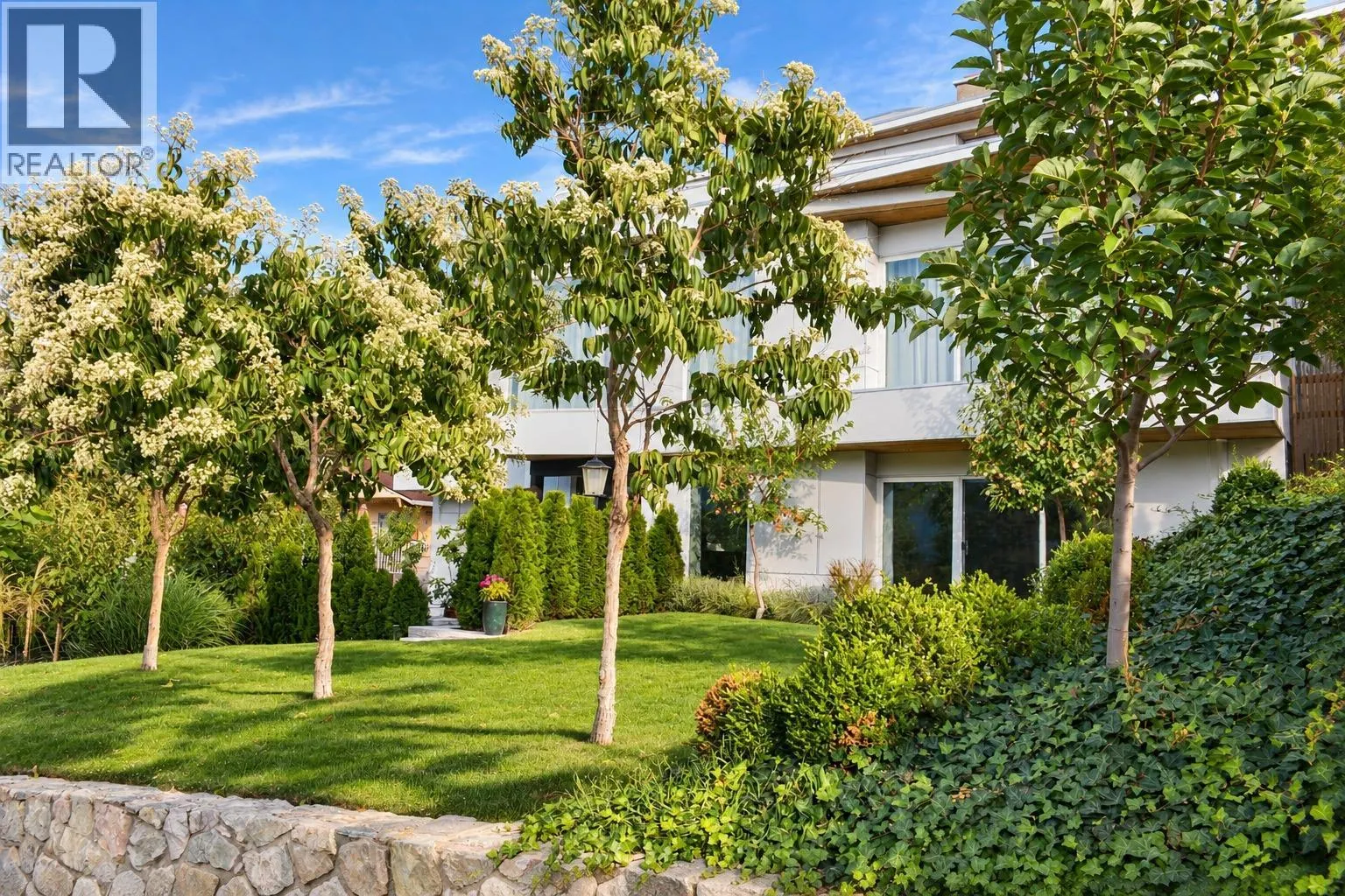319 Carmel Crescent