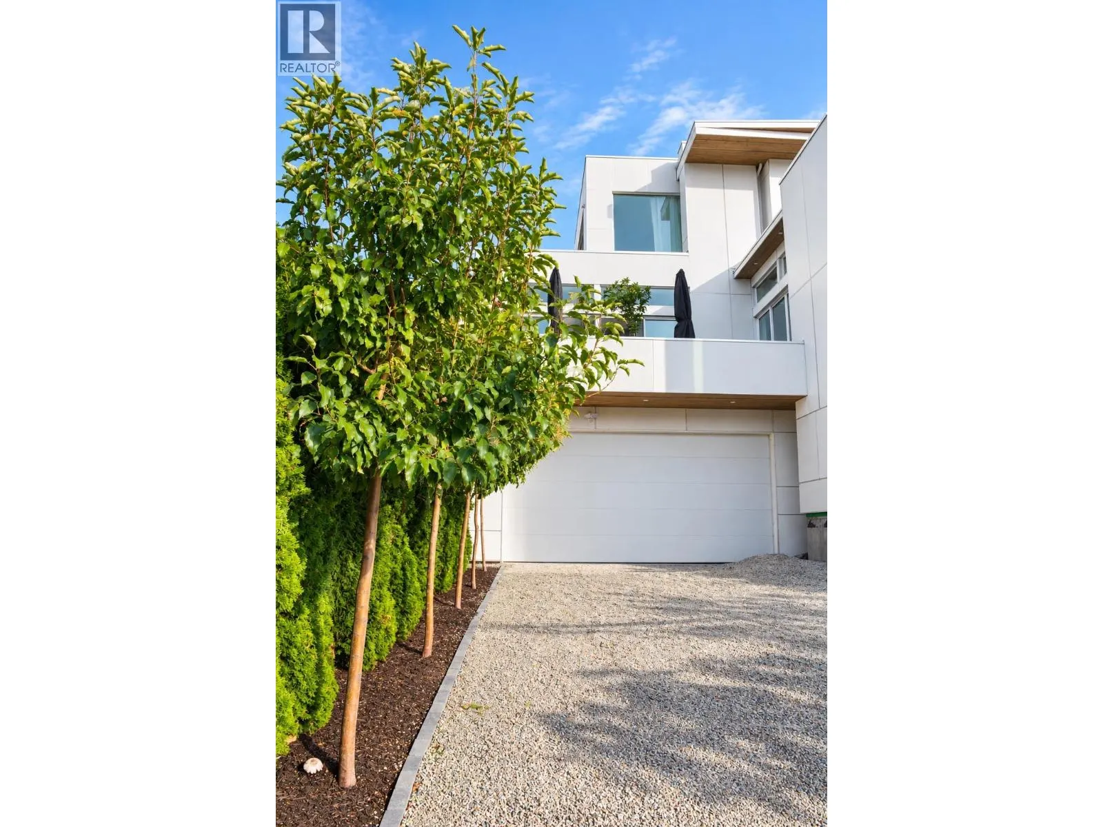 319 Carmel Crescent