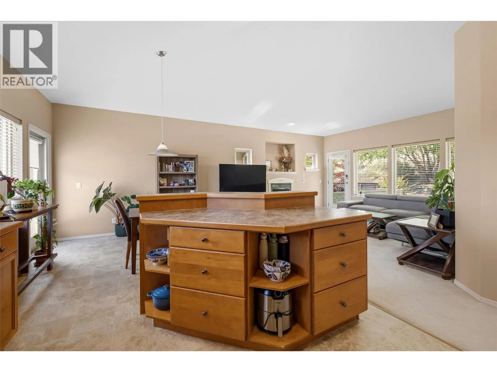 2060 Spyglass Way
