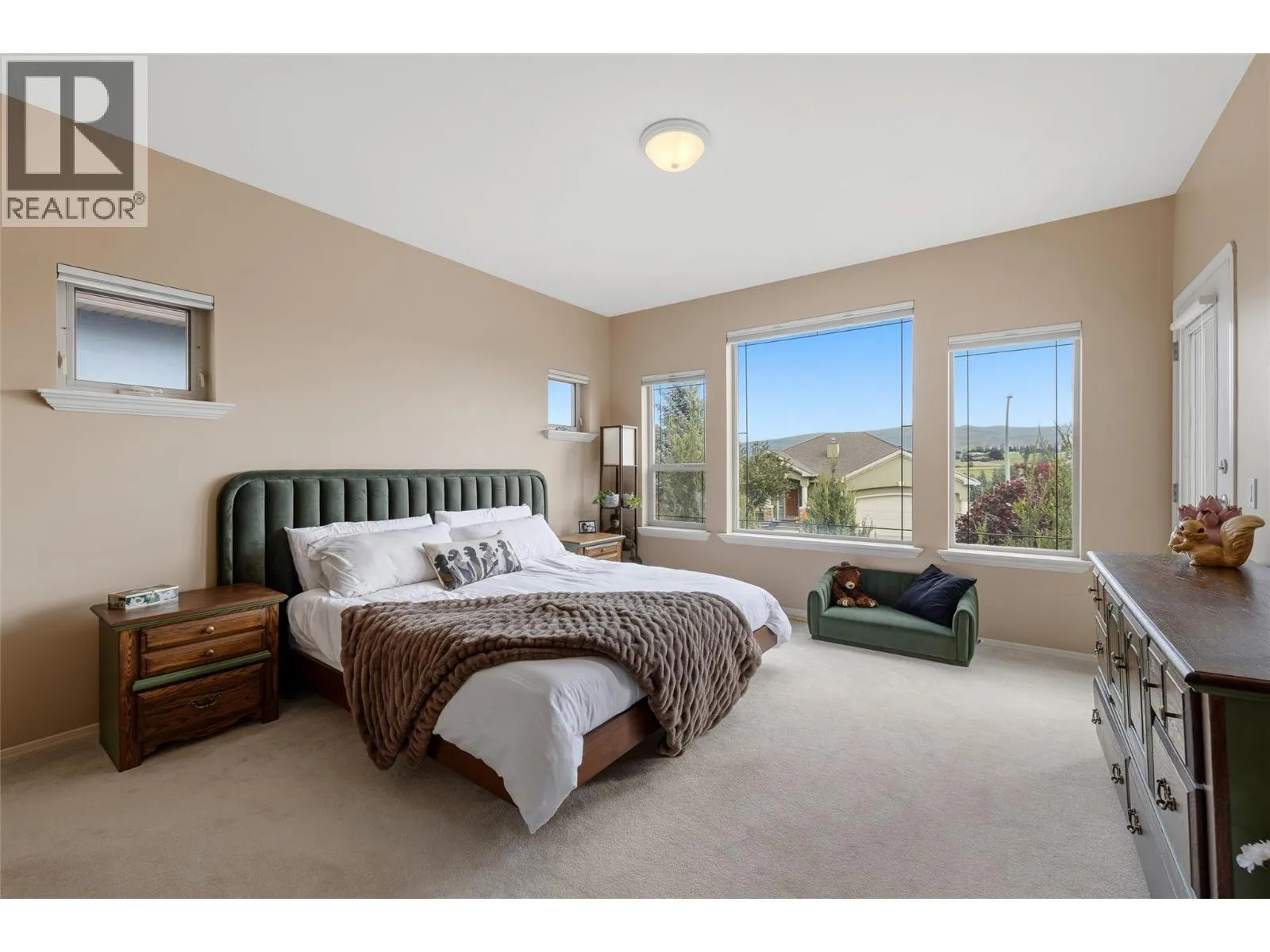 2060 Spyglass Way