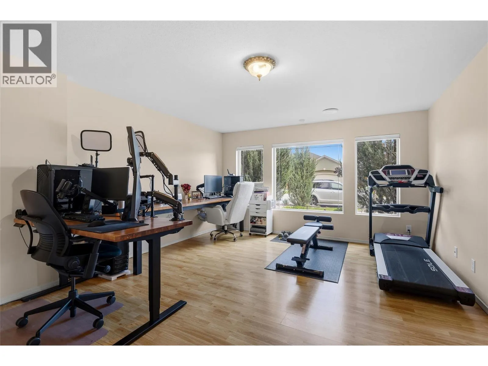 2060 Spyglass Way