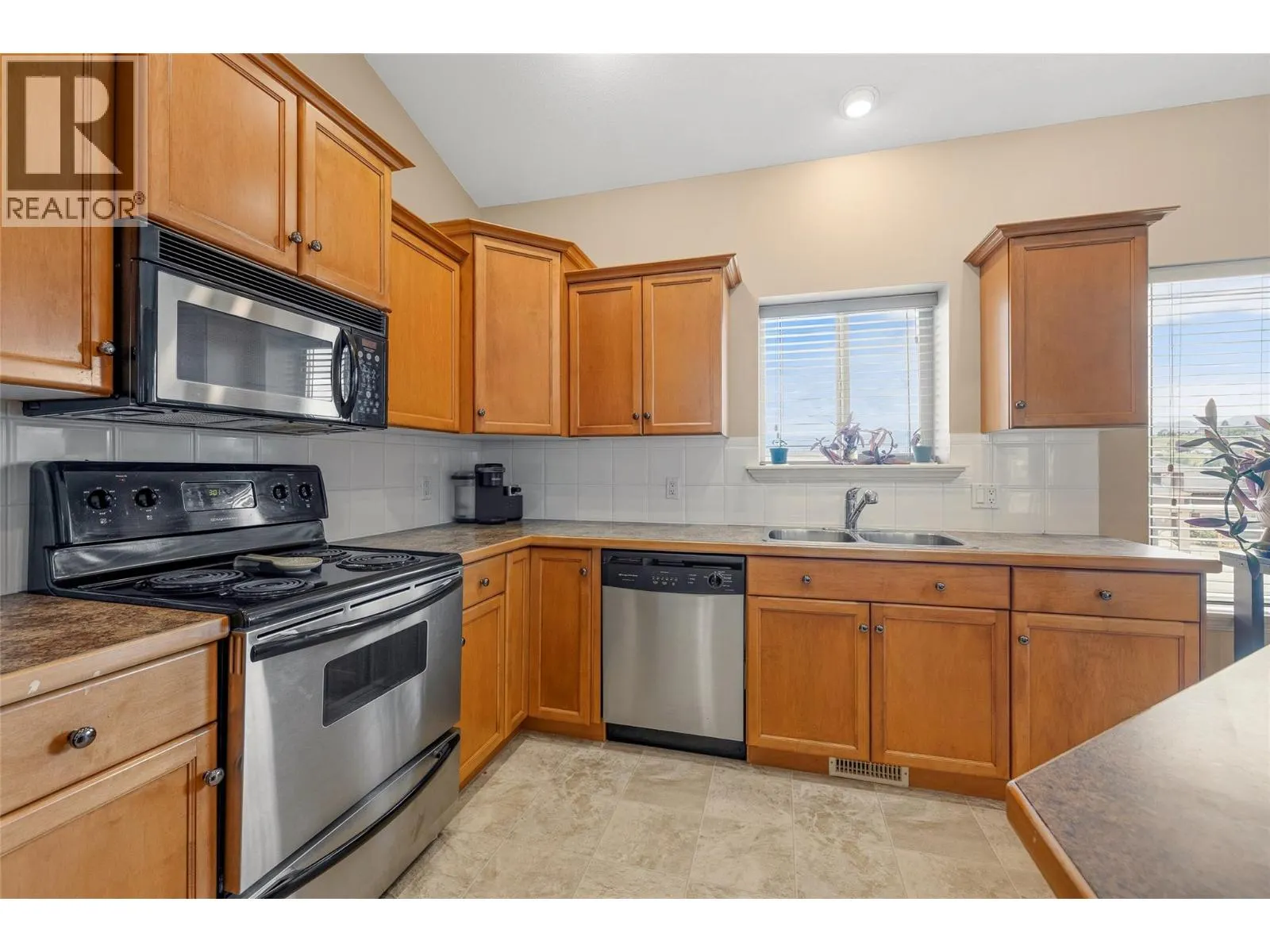 2060 Spyglass Way