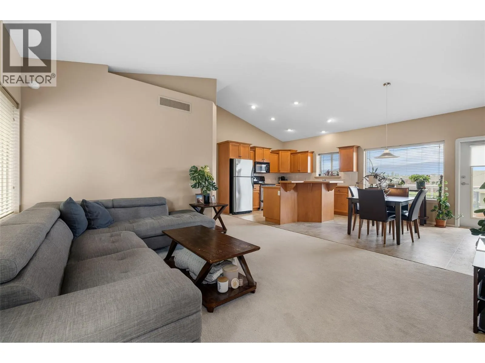 2060 Spyglass Way