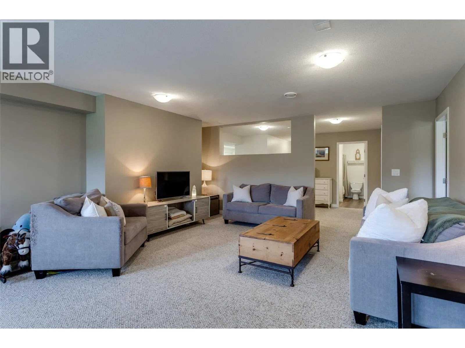 3080 Quail Crescent