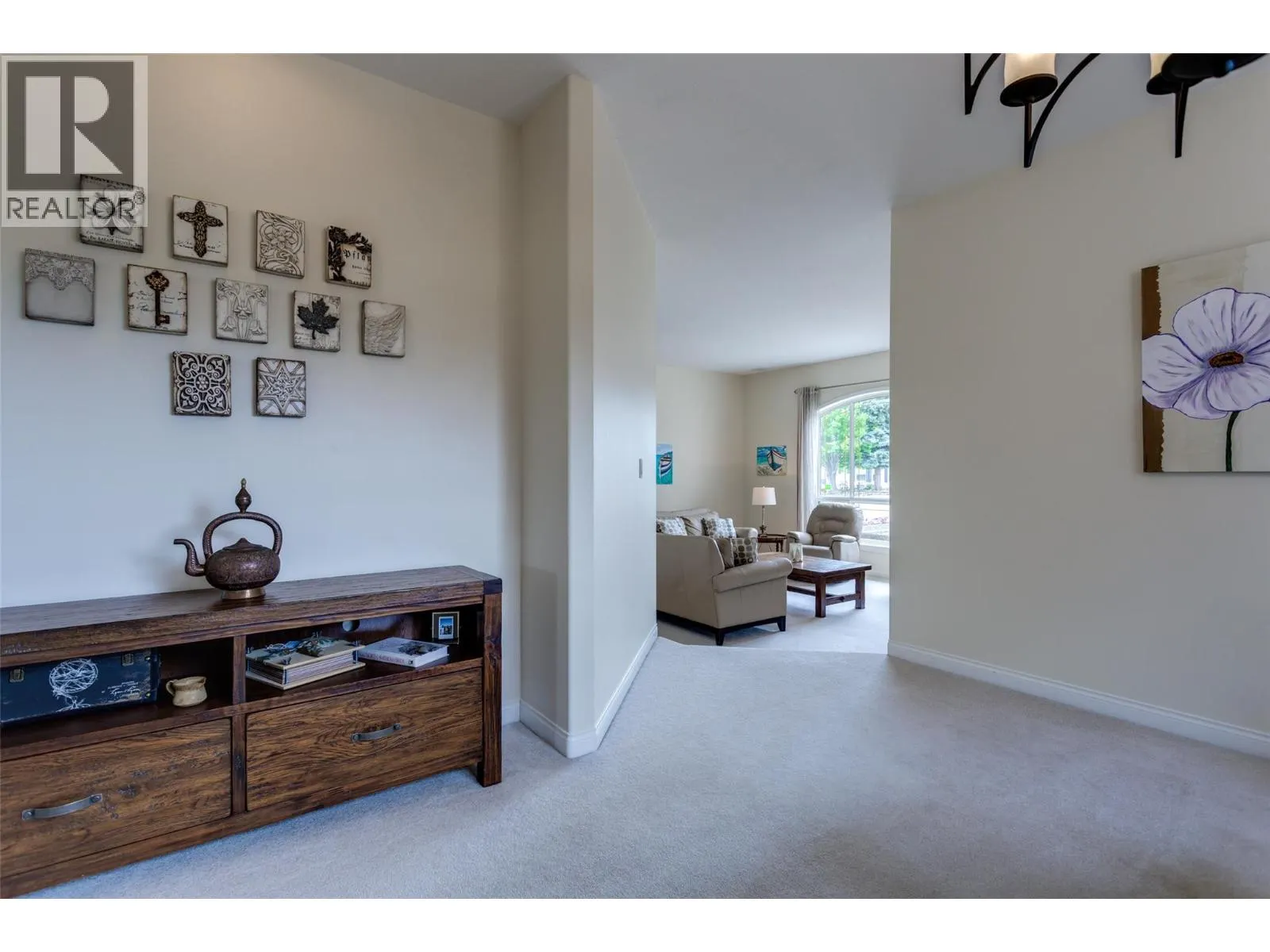 3080 Quail Crescent