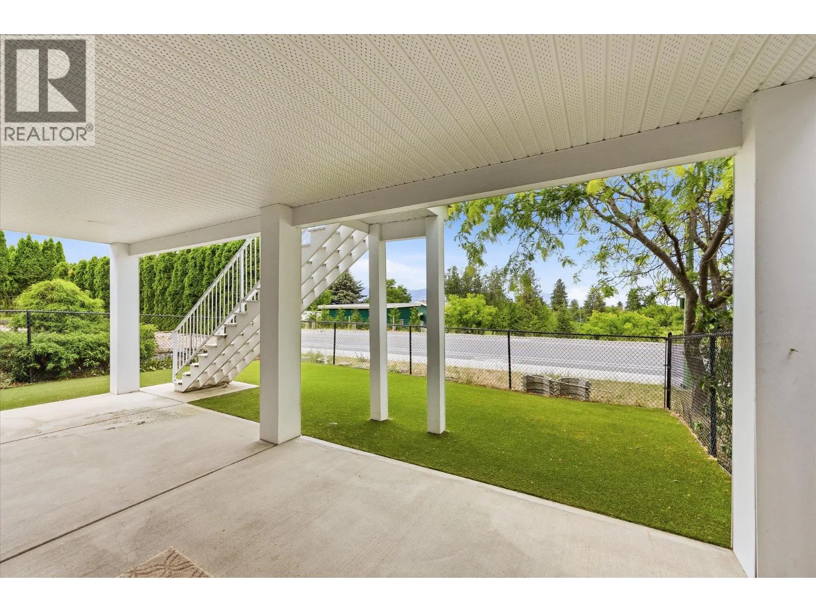 574 Gowen Place