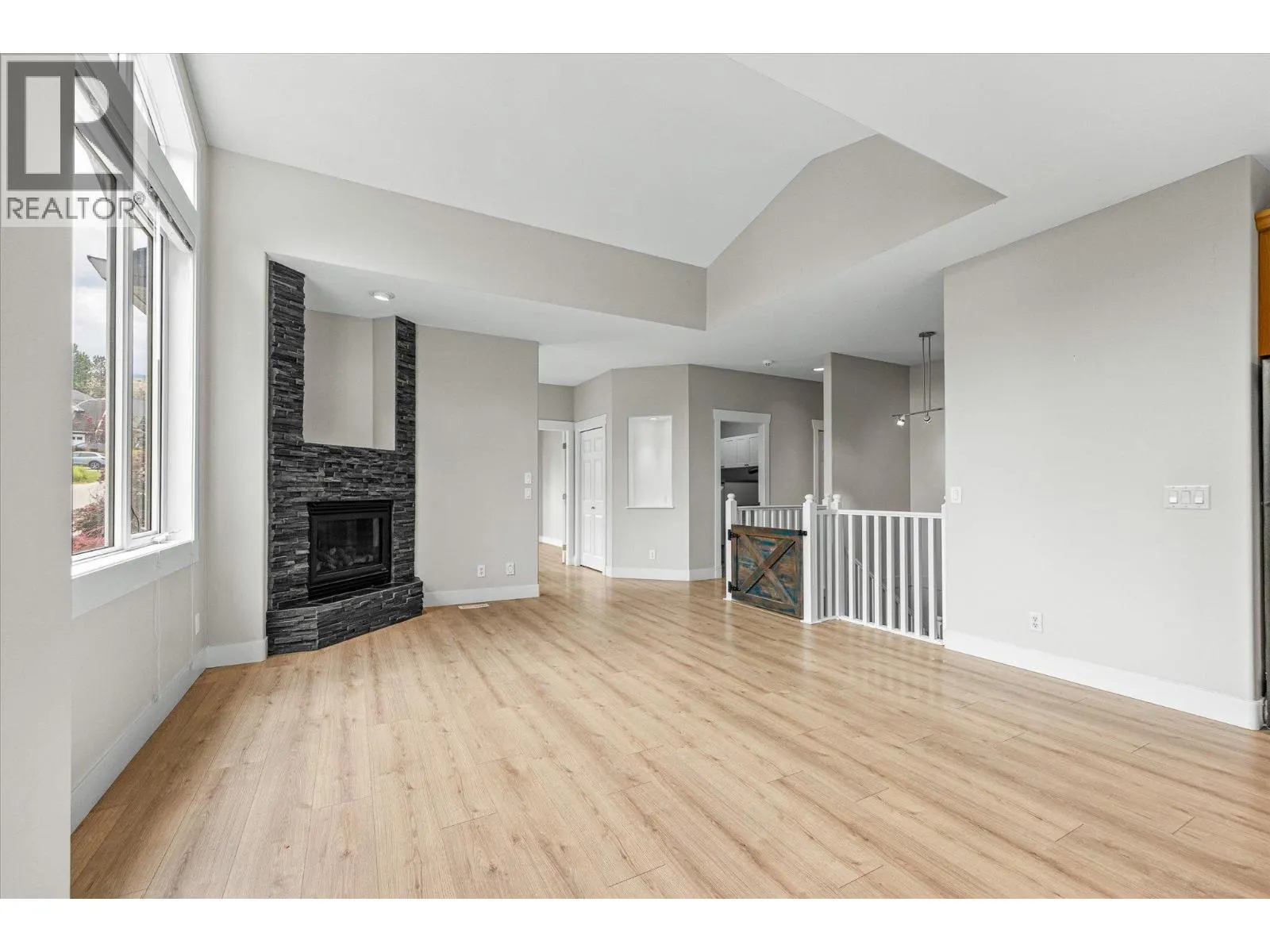 574 Gowen Place
