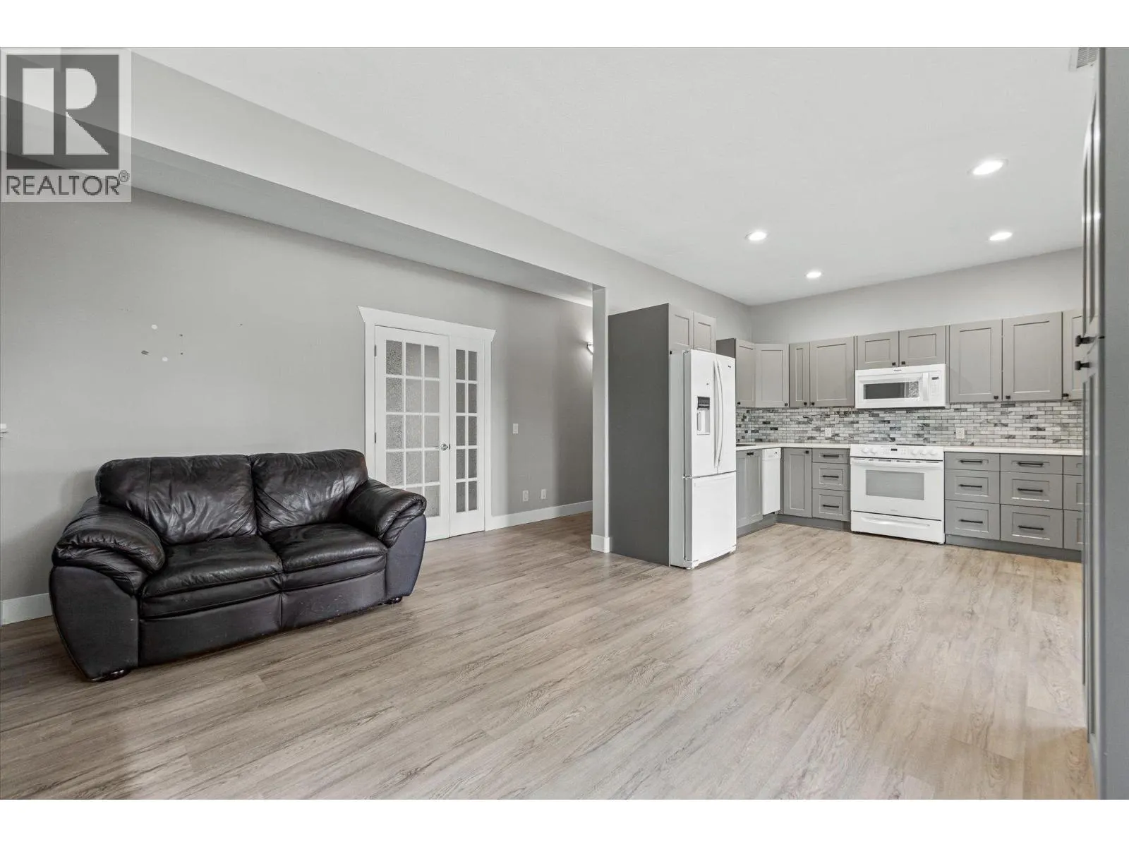 574 Gowen Place