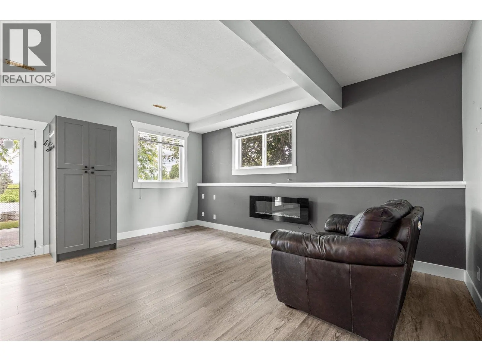 574 Gowen Place