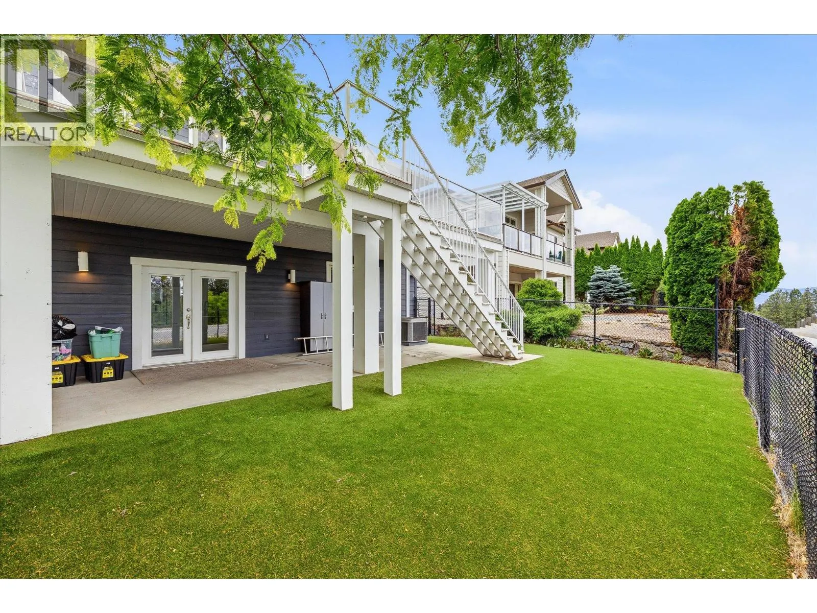 574 Gowen Place