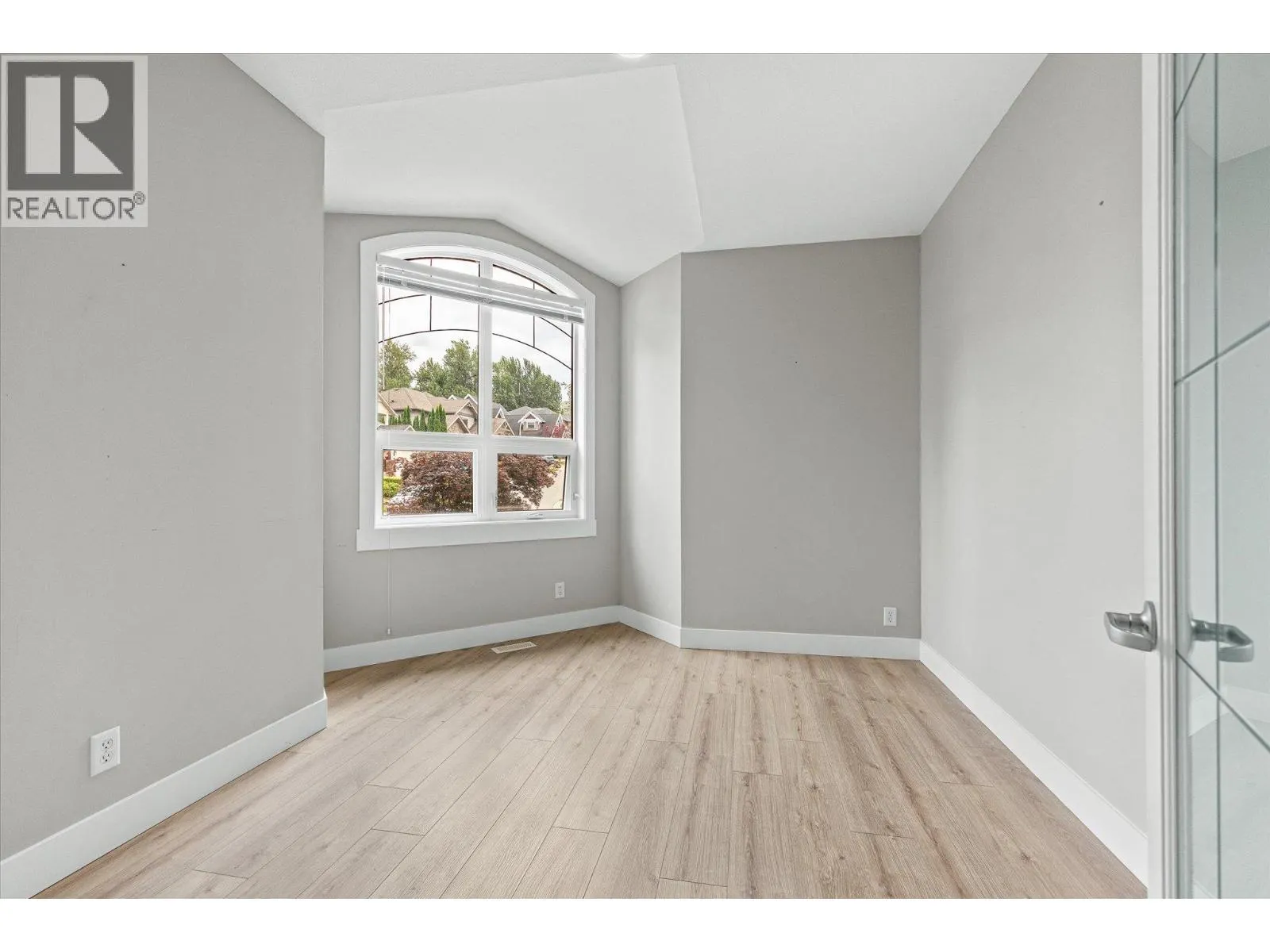 574 Gowen Place
